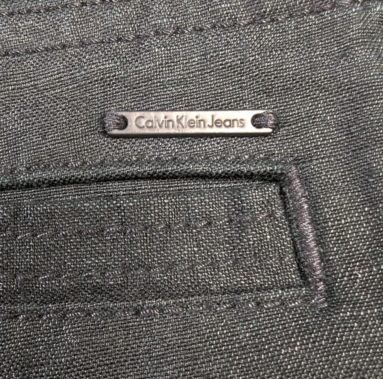 Calvin Klein Black Linen-blend Shorts Size 10 These Calvin Klein Black Linen-blend Shorts in size 10 offer a stylish and comfortable option for any summer outfit. Wi 