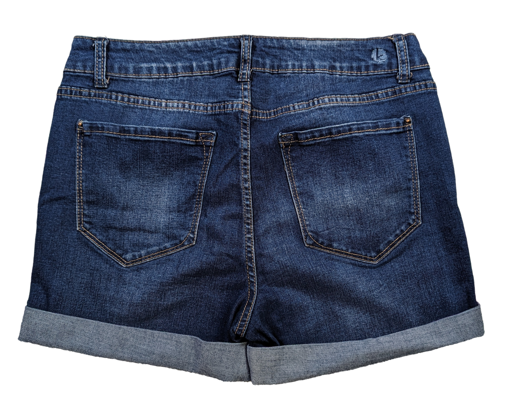 Kensie Denim Cuffed Shorts Size 6 Get ready to rock all summer long in the Kensie Denim Cuffed Shorts! These playful and stretchy shorts will give you a flattering 2