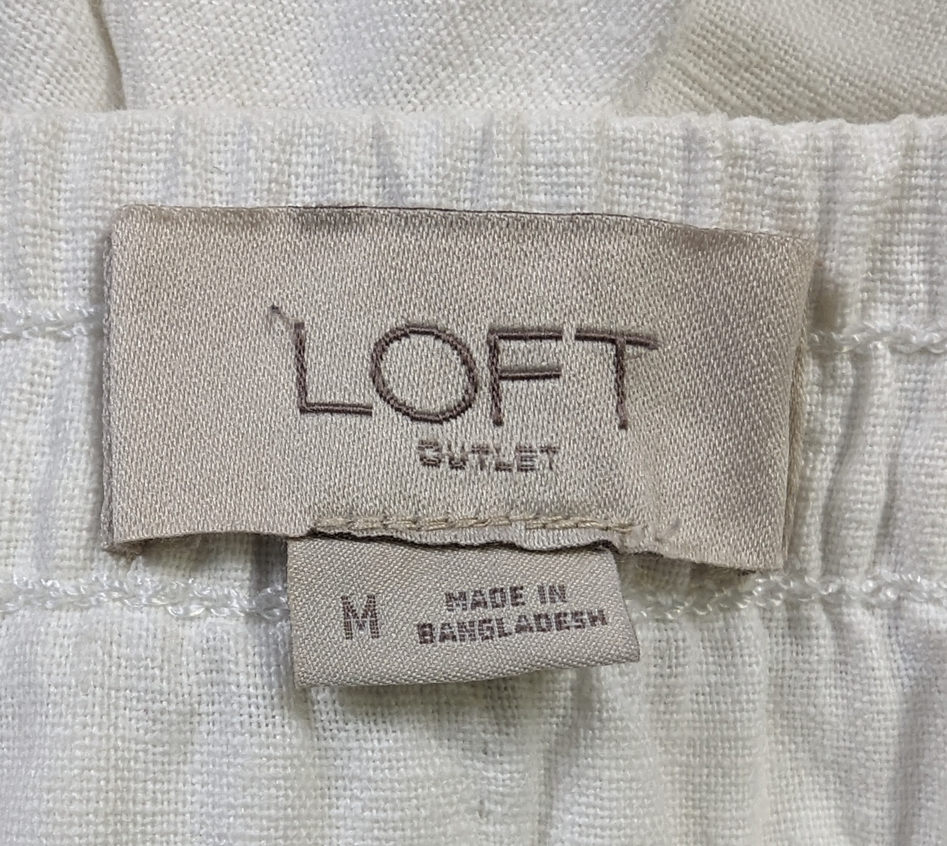 Loft White Running shorts Size M Crafted from a breezy linen blend fabric, these shorts offer a lightweight and breathable feel, making them ideal for warm coastal d