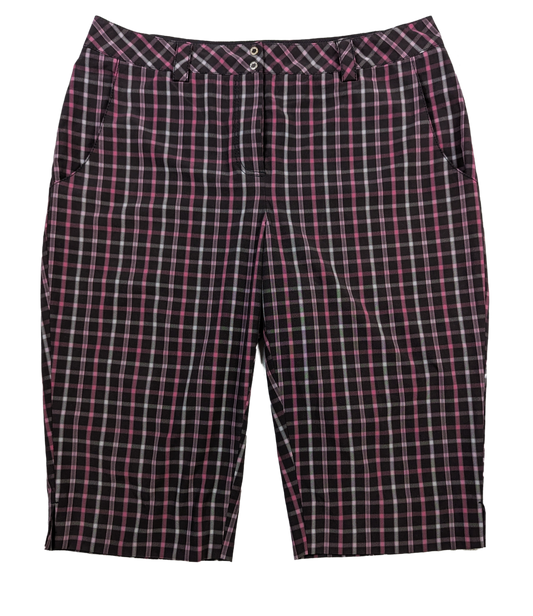 Annika Cutter & Buck Black Plaid Bermuda Golf Shorts Size 8 Take on the golf course in style with Annika Cutter &amp; Buck Black Plaid Bermuda Golf Shorts. These sho
