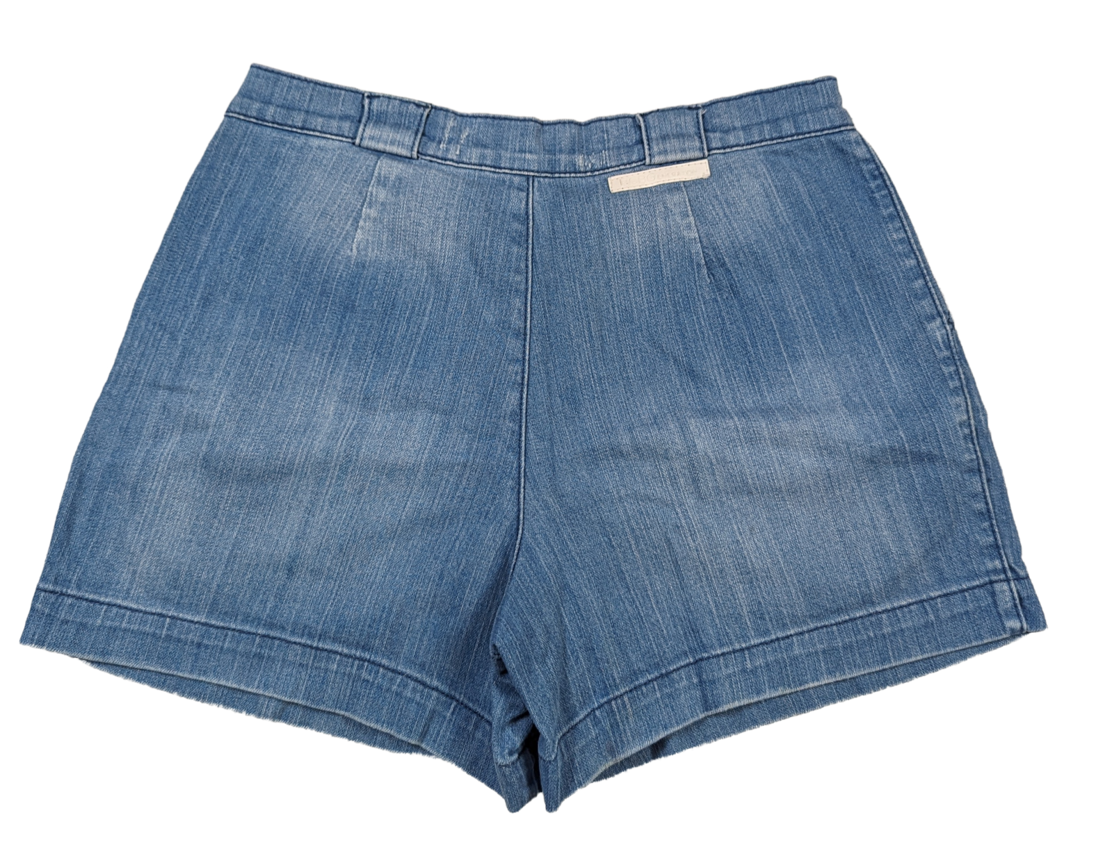 BCBGeneration Distressed Denim Shorts Size 28 Experience the perfect blend of comfort and style with BCBGeneration distressed denim shorts in size 28. Featuring side