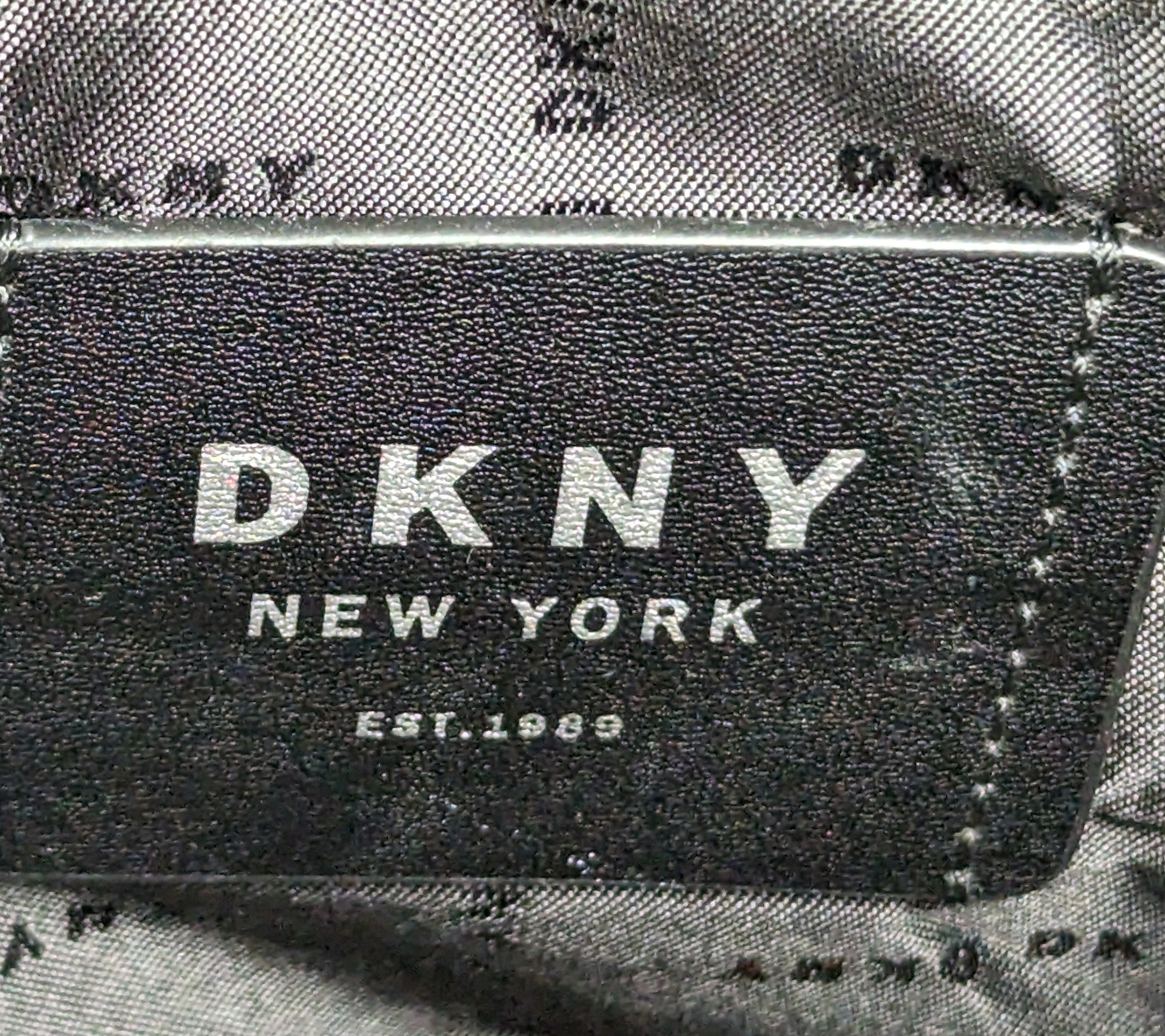 DKNYStylish version of the indispensable backpack, with lots of room for your daily essentials!  In excellent condition!
Measures:  L - 10"  W - 3"  H - 11 1/2"  Strap -HandbagDKNY Black Leather Backpack EUCDKNY Black Leather Backpack EUC