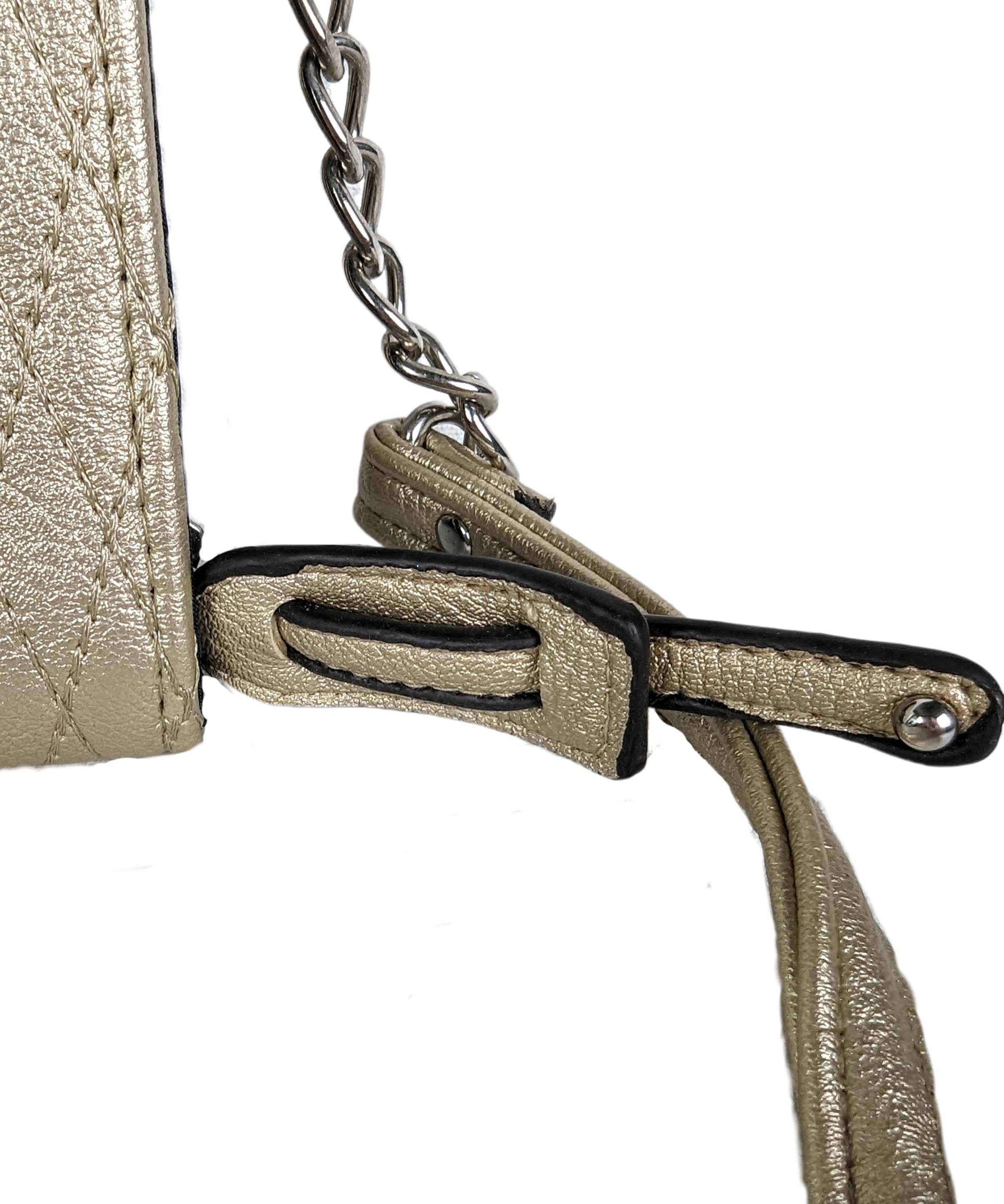 Franco SartoGood looking bag for everyday use, or for a special event!
Measurements:  L - 8 1/2"  W - 1"  H - 5 1/2"  Strap - 48"HandbagFranco Sarto Light Gold CrossbodyFranco Sarto Light Gold Crossbody