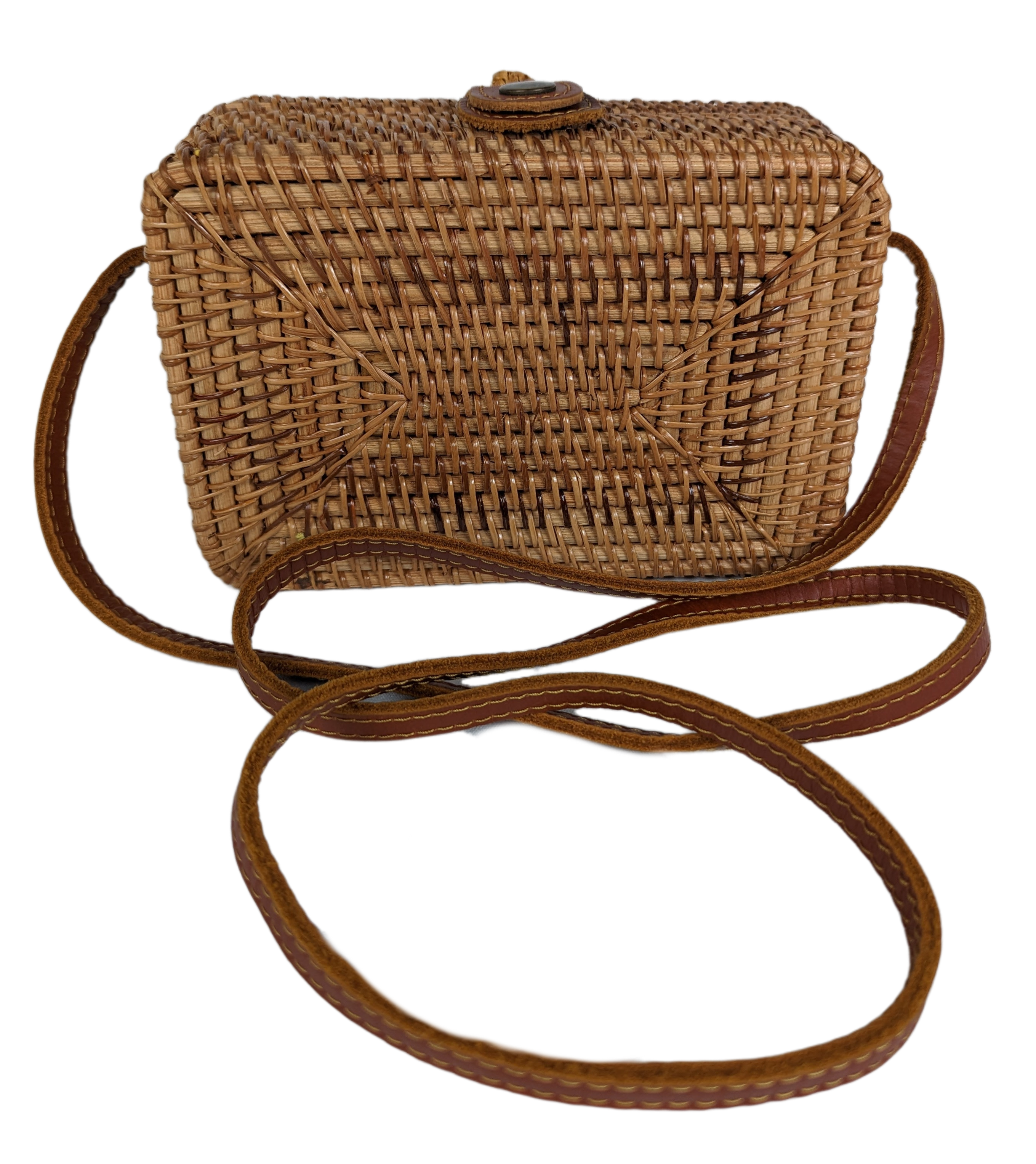  Rectangular Wicker Handbag with Leather Strap and Closure Perfect for summertime, this little purse is ideal for a day shopping or out to brunch.  Measurements:  L - 7 1/2"   W - 3"    H - 5"   Strap - 50"HandbagWicker Rectangular Purse with Leather Strap and ClosureWicker Rectangular Purse