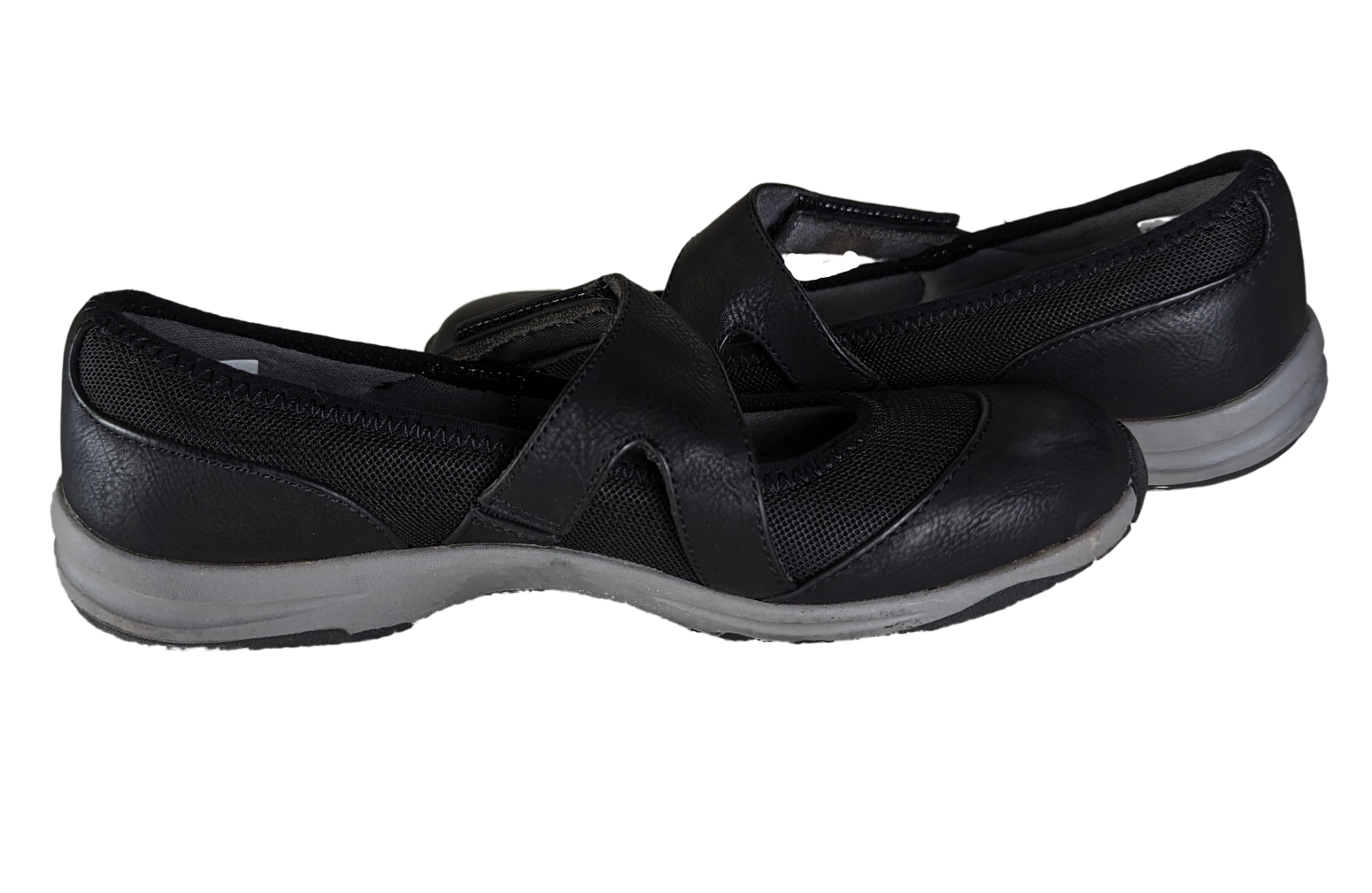 Mountrek Melissa Black Mary Janes EUC size 7 1/2 Explore in comfort with Mountrek Melissa Mary Jane style shoes. Made of durable black leather and nylon, these shoes