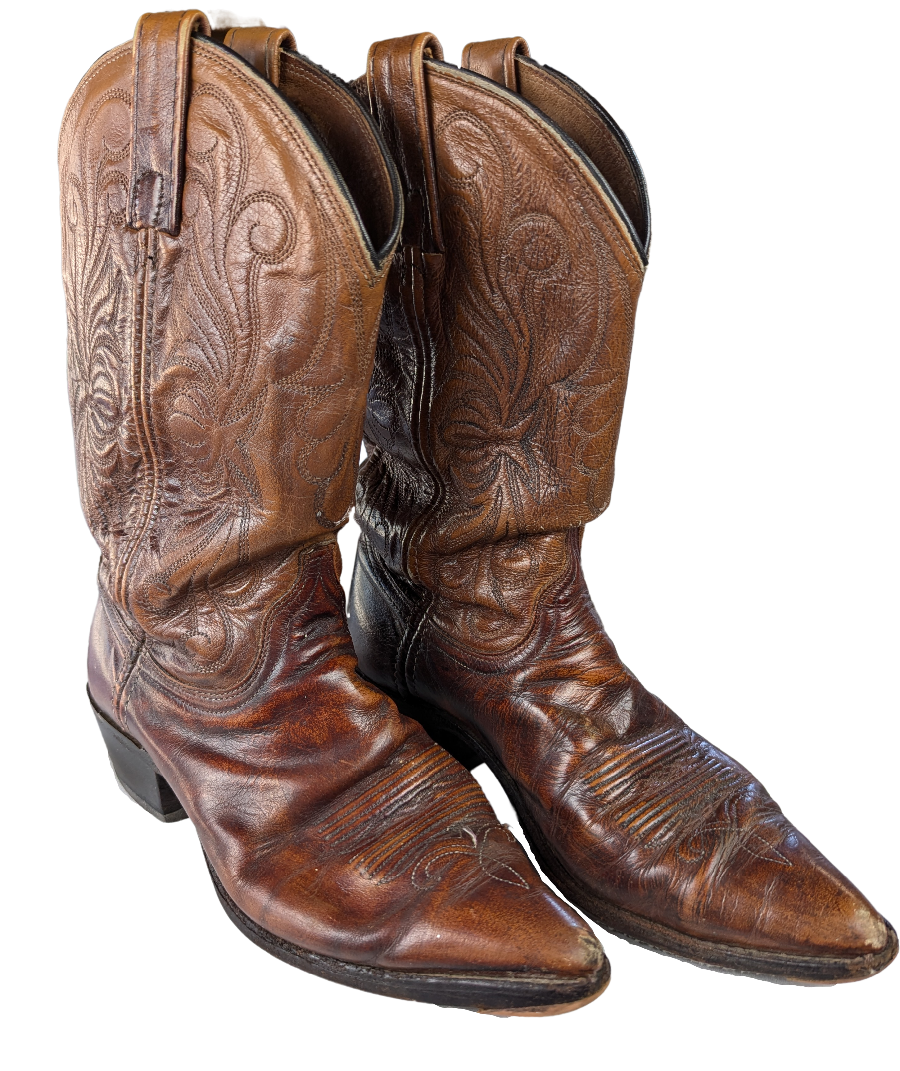 Dan Post Cowboy Boots Size 8 (Men's 6.5) Kick up your style with these Dan Post cowboy boots! Made from high-quality leather, these boots are designed for the fashio