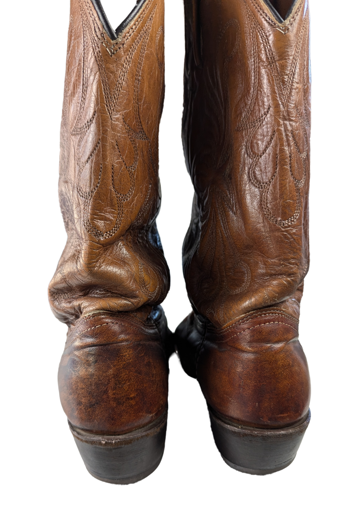 Dan Post Cowboy Boots Size 8 (Men's 6.5) Kick up your style with these Dan Post cowboy boots! Made from high-quality leather, these boots are designed for the fashio