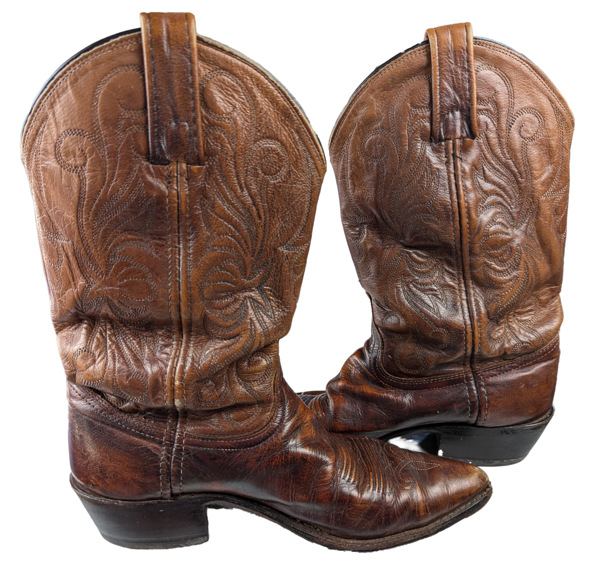 Dan Post Cowboy Boots Size 8 (Men's 6.5) Kick up your style with these Dan Post cowboy boots! Made from high-quality leather, these boots are designed for the fashio