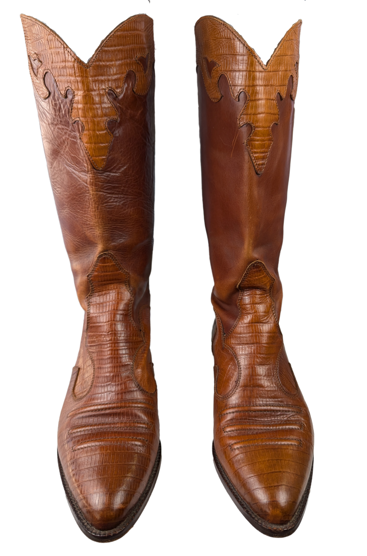 Joan & David Cowgirl Boots Size 37 Elevate your Western style with Joan & David Cowgirl Boots, handmade in Italy with luxurious lizard trim. These boots feature lo