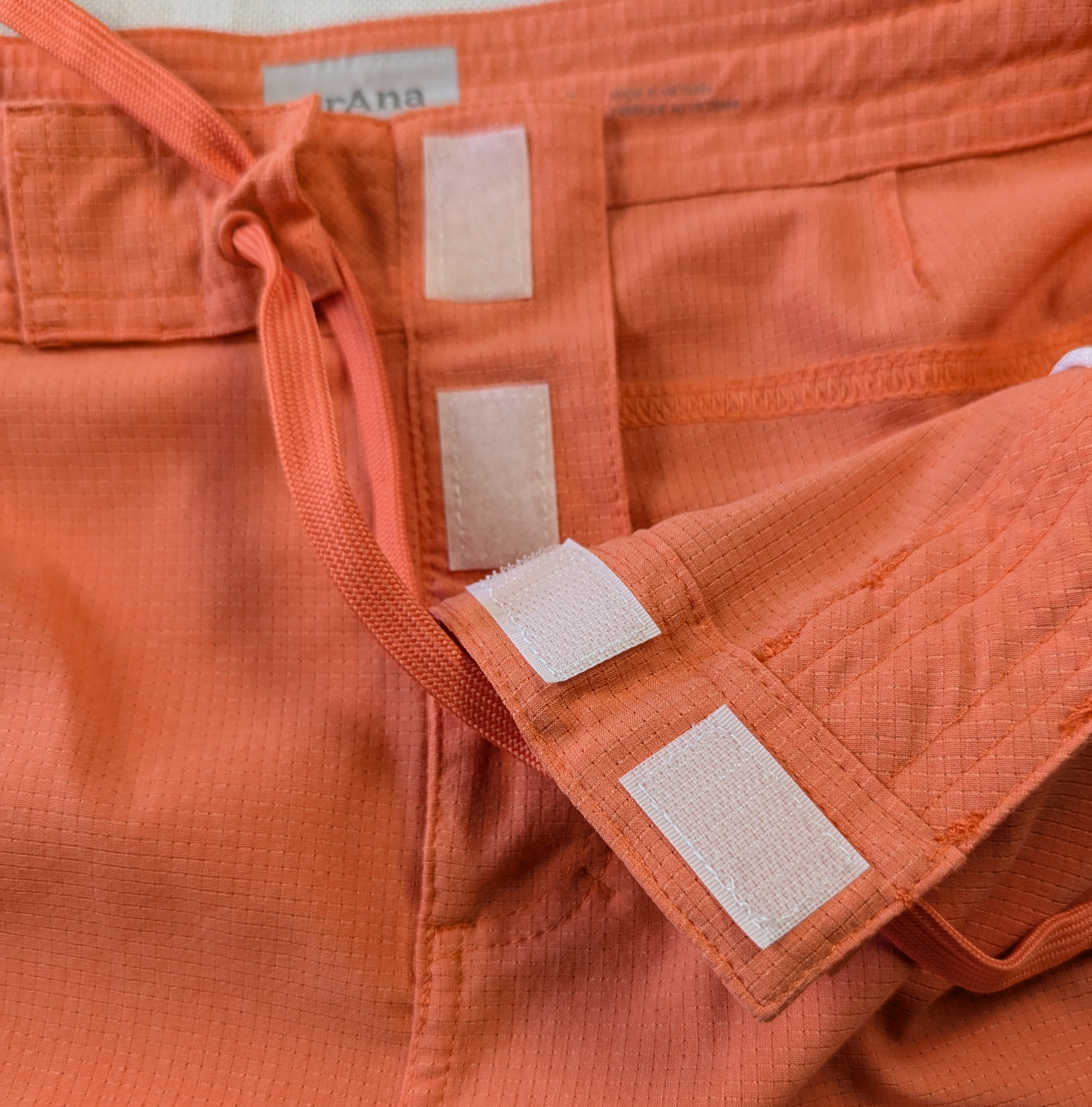 prAna Ebelie Orange Board Shorts Size Large From the beach to the boardwalk, you'll stay comfortable in prAna's Ebelie boardshorts thanks to their fast-drying, breat