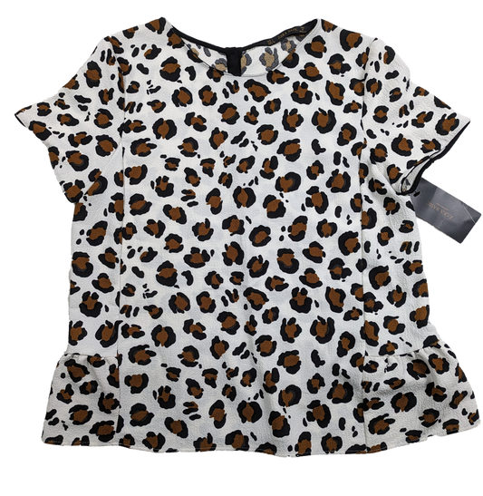 Zara Animal Print Short Sleeve Blouse with Peplum Size Large - NWT Unleash your wild side with our Zara Animal Print Blouse! This playful short sleeve top features a