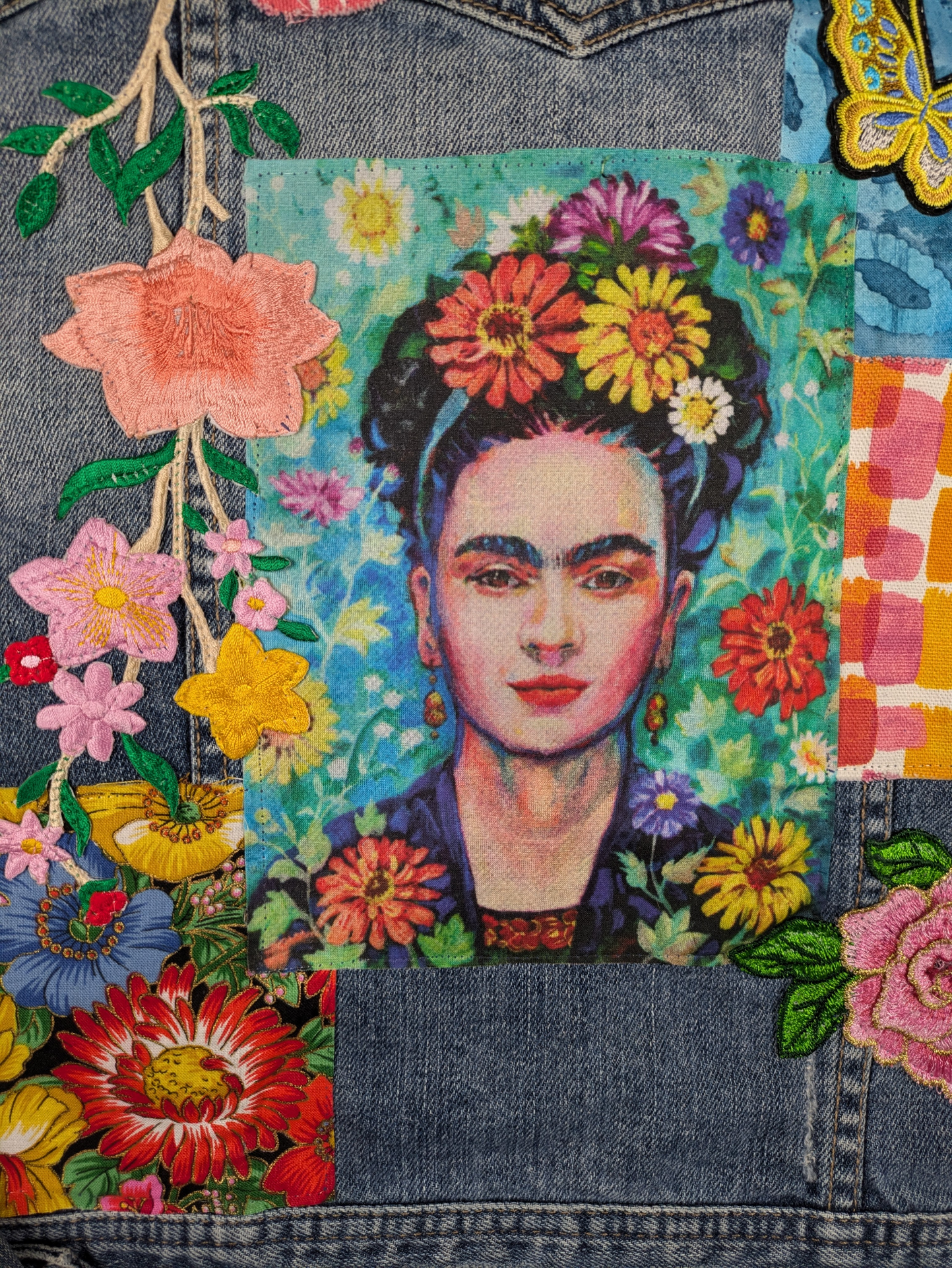 Refreshed - Apt. 9 Upcycled Denim Jacket Size M Frida Kahlo was an amazing woman, and this jacket shows her off!  Along with floral embellishments, her portrait crea