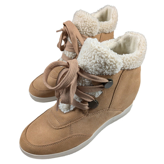 Sorel Women's Out N About Cozy Wedge Tan Suede Size 10 Booties NWOB Step out in style and comfort with these Sorel Out N About Cozy Wedge booties! These stylish boot