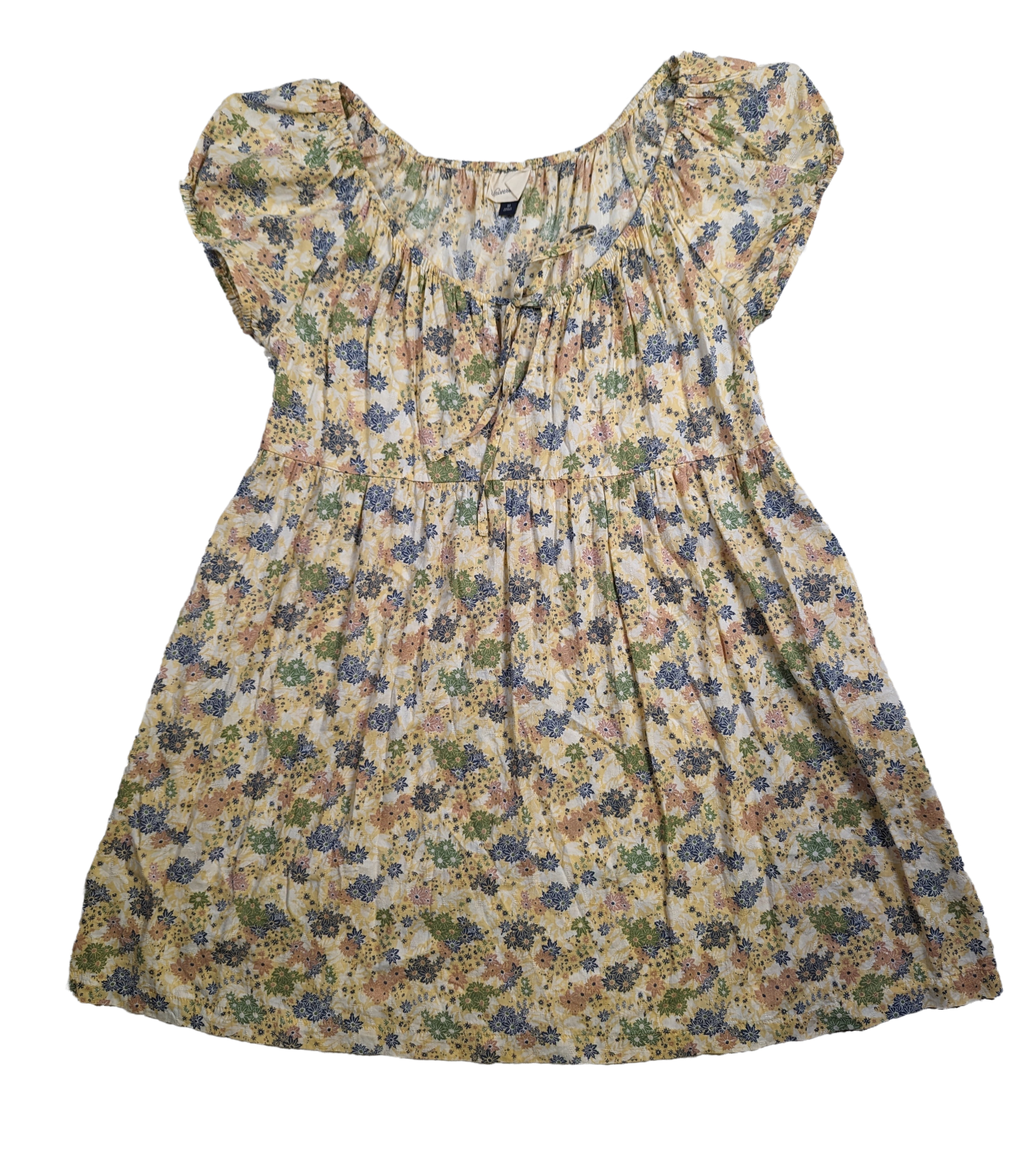 Universal Thread Floral Print Sun Dress Size Medium This Universal Thread sun dress will have you feeling like a blooming flower! With puff sleeves, side pockets and