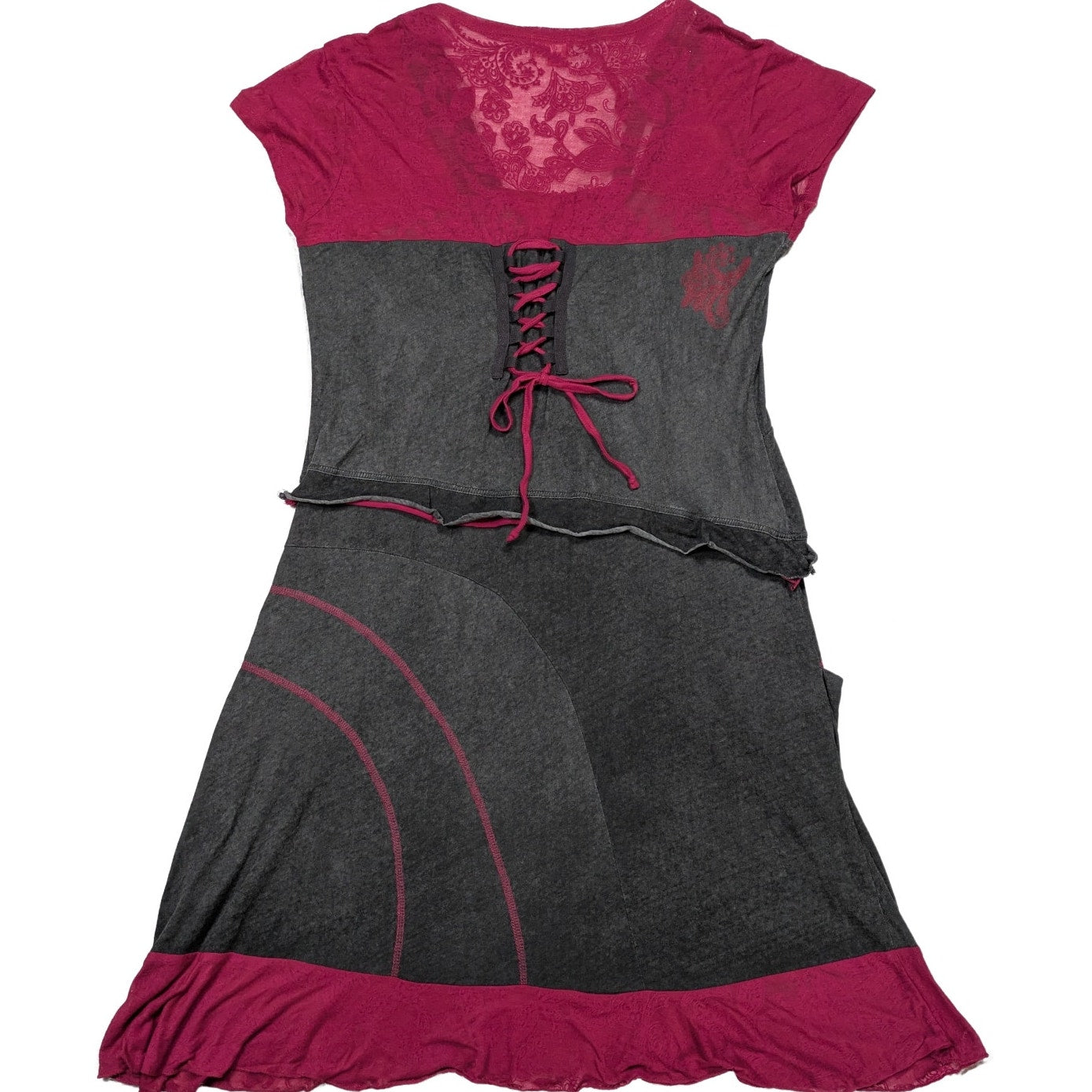 Coline Gray and Magenta Short Sleeve Dress with Lacing at Neck and BacStep out in style with this charming Coline dress, a lovely blend of comfort and chic design! t