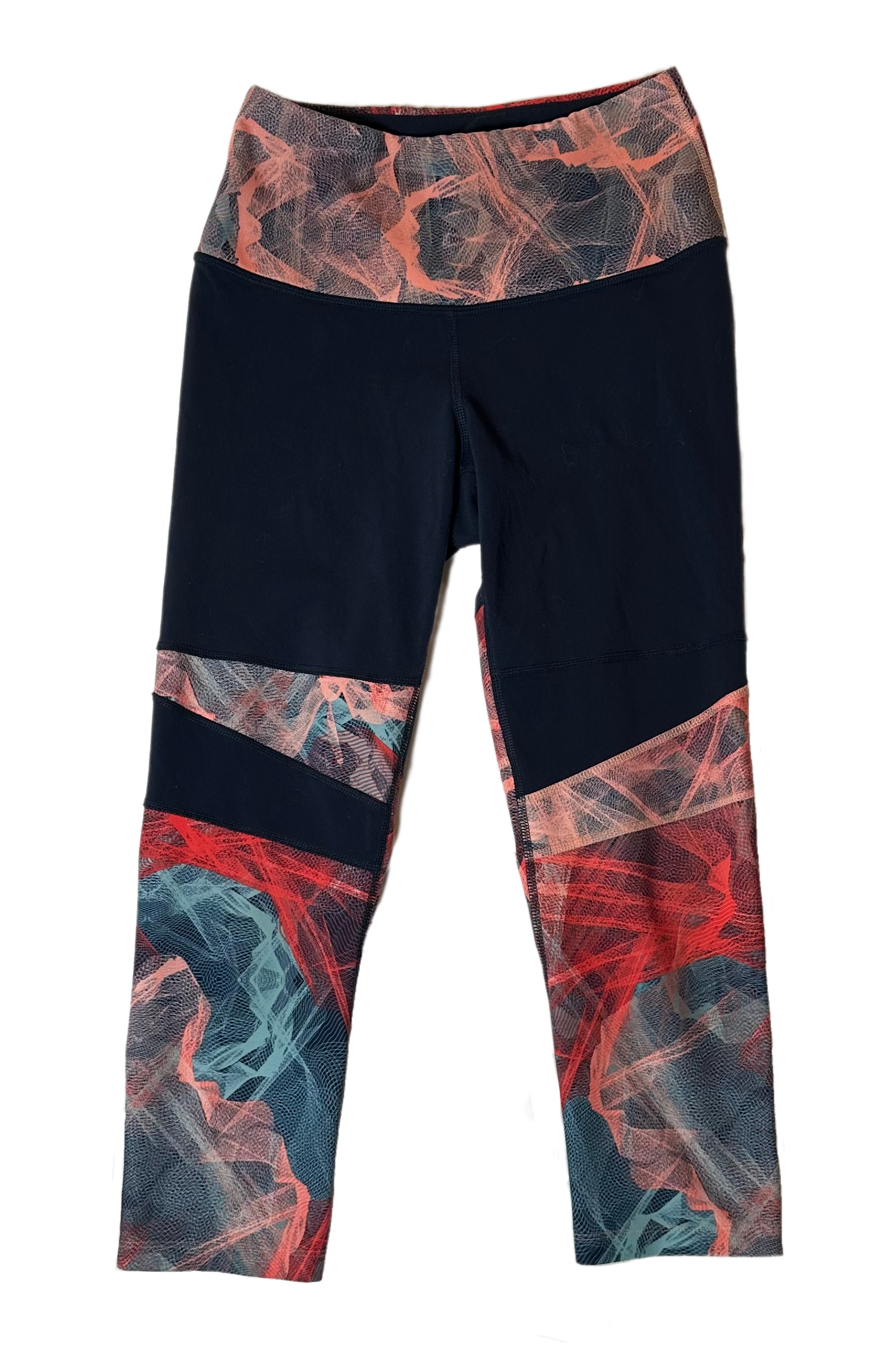 North Face Motivation High Rise Pants Crop Printed Flash Dry Navy Desert Flower! These stylishly cropped, navy-blue pants are made with Flash Dry fabric, keeping you dry and coPantsThe North Face Motivation High Rise Pants Crop Printed Flash Dry Navy North Face Motivation High Rise Pants Crop Printed Flash Dry Navy Desert Flower