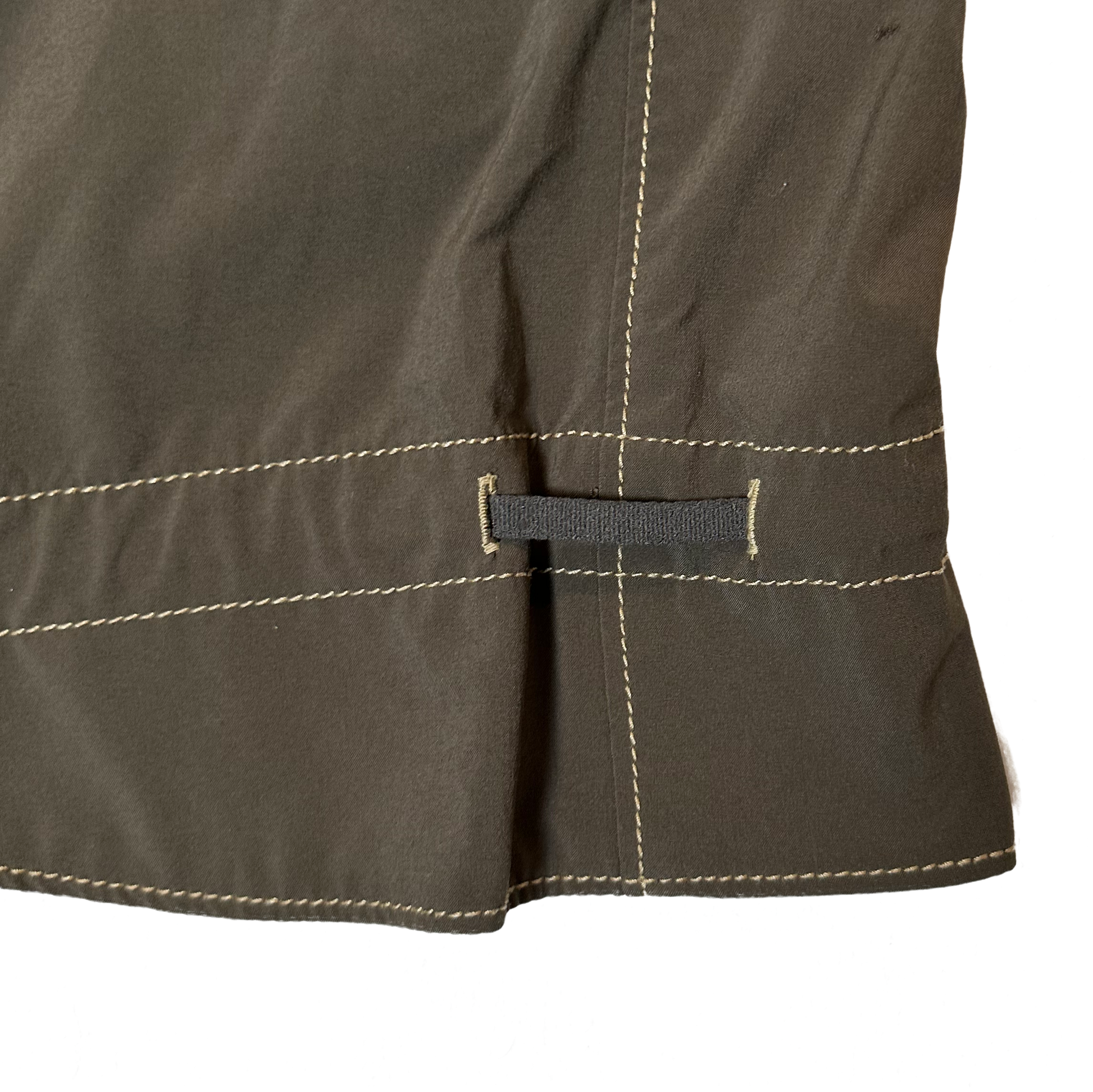 Athleta Gray Dipper Capris Cropped Pants Cargo #841284 Size 8 Get ready to conquer the day in these light weight gray Dipper Capris from Athleta! With multi pockets,