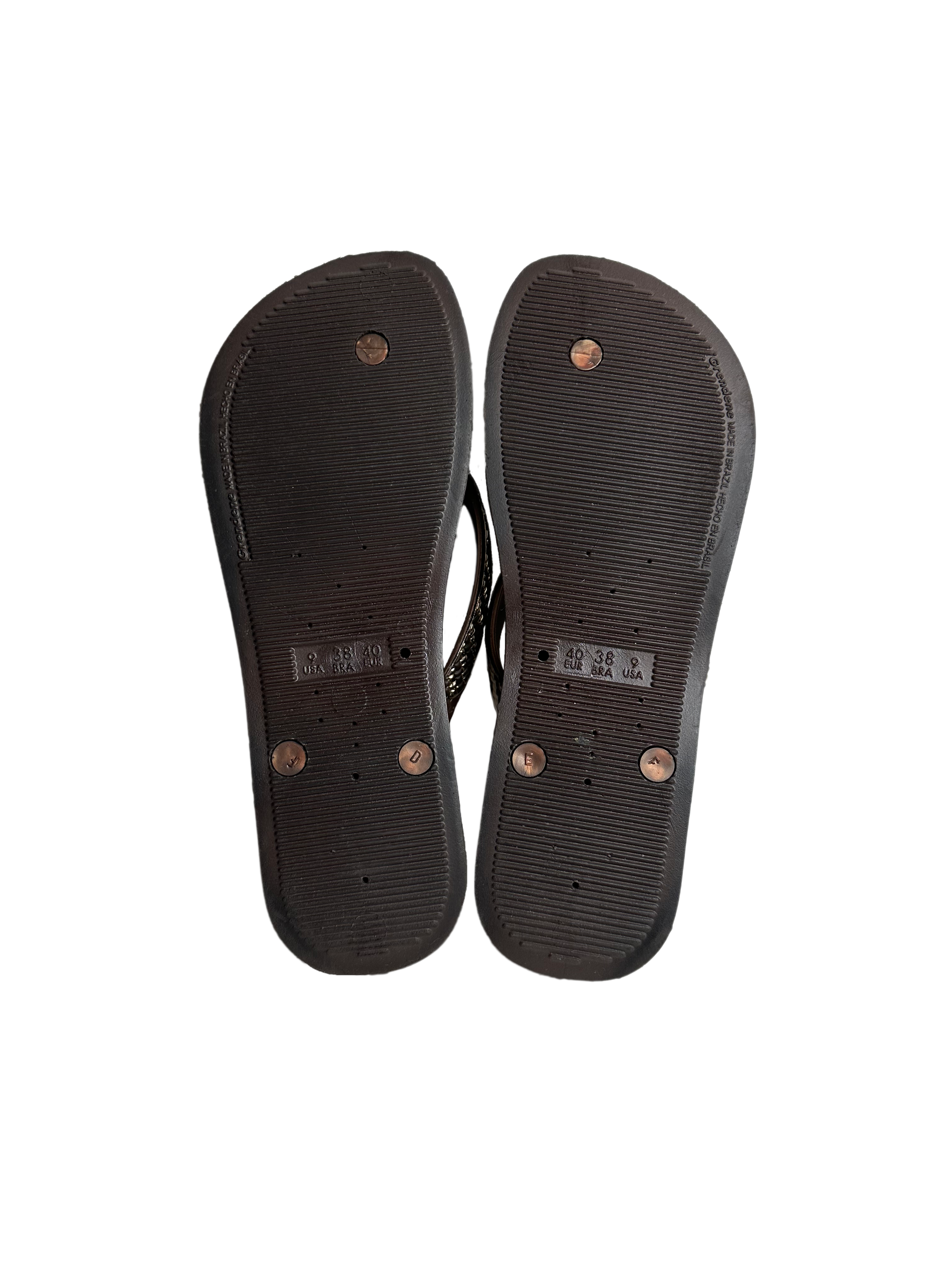 Ipanema Platform Brown Flip Flop Sandals size 9 Step up your style game with these Ipanema Platform Brown Flip Flop Sandals in size 9. Featuring a detailed strap and