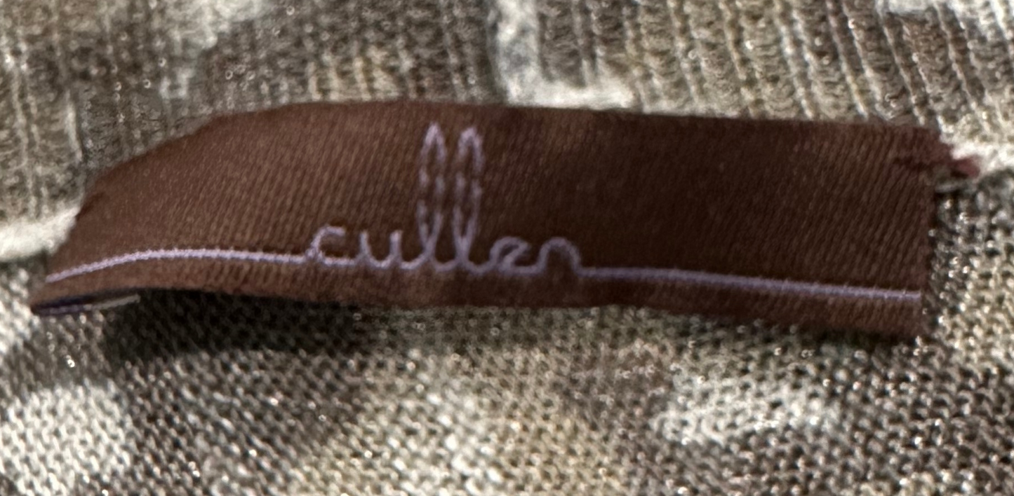 cullenElevate your style with this Cullen cardigan. Lightweight and airy, this long-sleeved cardigan is crafted from a semi-sheer fabric featuring an on trend animal printCardiganCullen Long Sleeve Animal Print Semi Sheer Open Flowy Front CardiganCullen Long Sleeve Animal Print Semi Sheer Open Flowy Front Cardigan