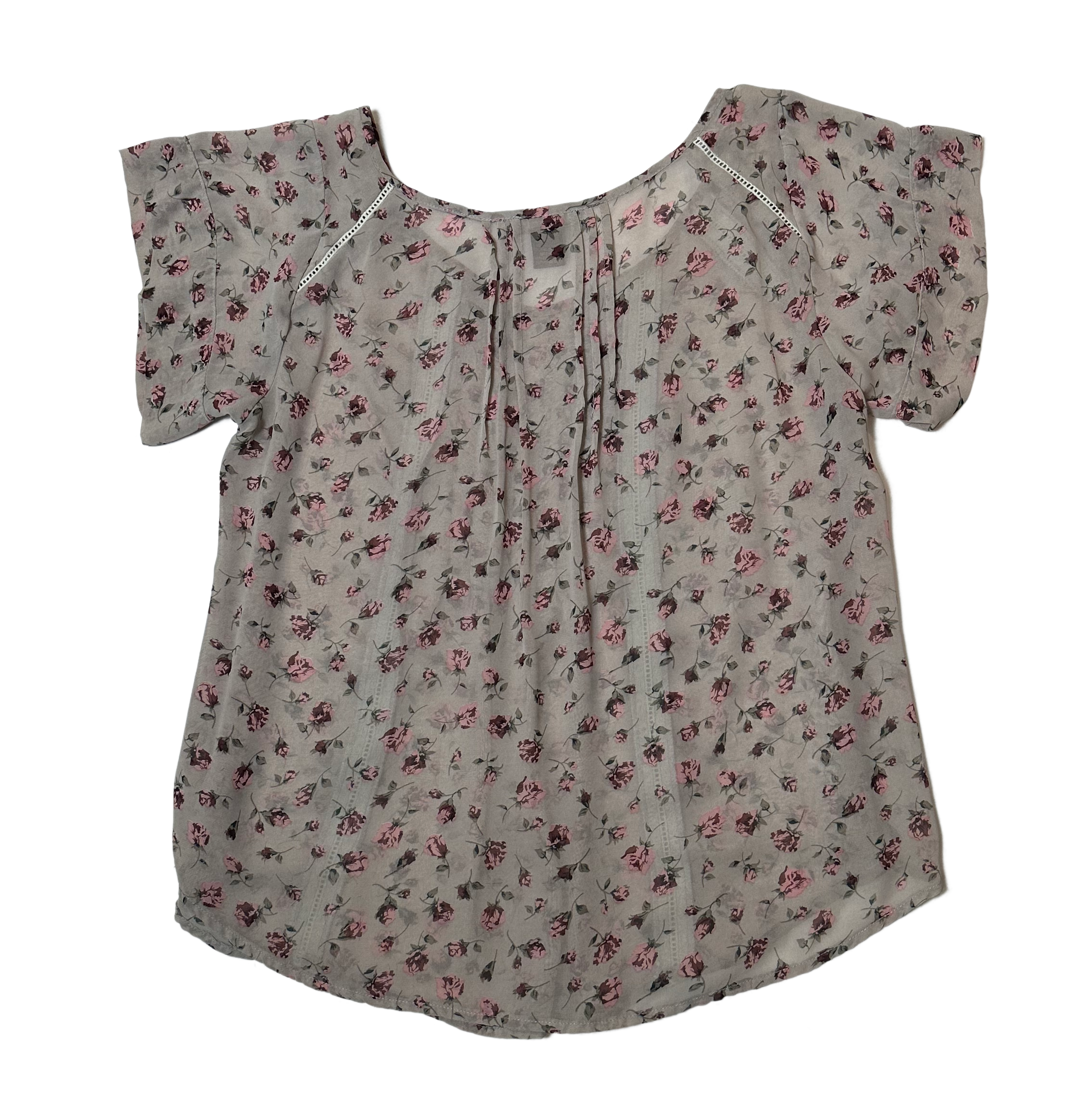 The dmbm taupe short sleeve blouse is perfect for any occasion. Crafted from semi-sheer material with delicate crochet details and front and back pleats, this blouseBlousedmbm Taupe Short Sleeve Blouse with Delicate Floral Printdmbm Taupe Short Sleeve Blouse