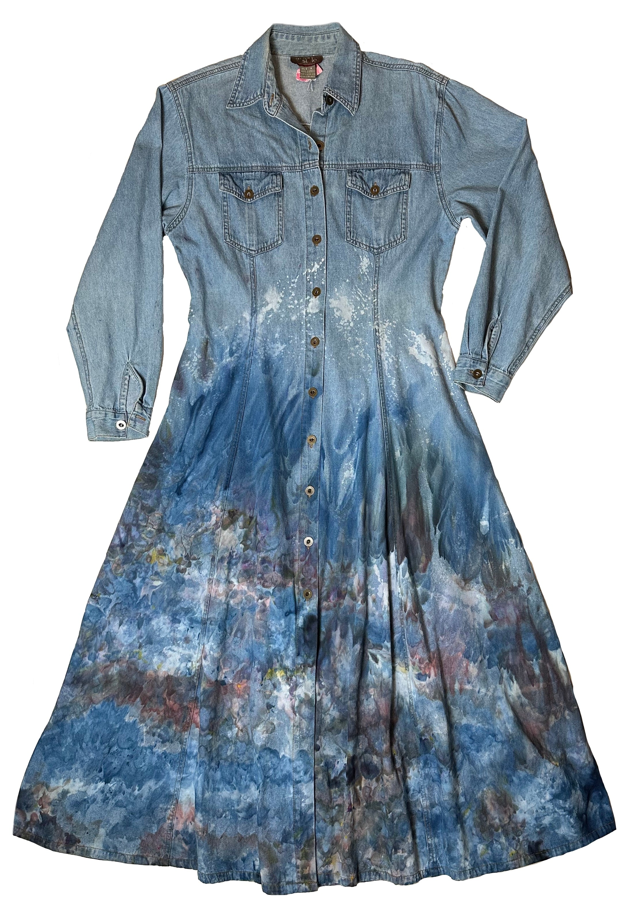 REFRESHED - Style & Co. Button Front Vintage Denim Shirt Dress Hand DyREFRESHED - Style &amp; Co. Button Front Vintage Denim Shirt Dress Hand Dyed Cotton size 8
Elevate your wardrobe with our REFRESHED Style &amp; Co. Button Front Vint