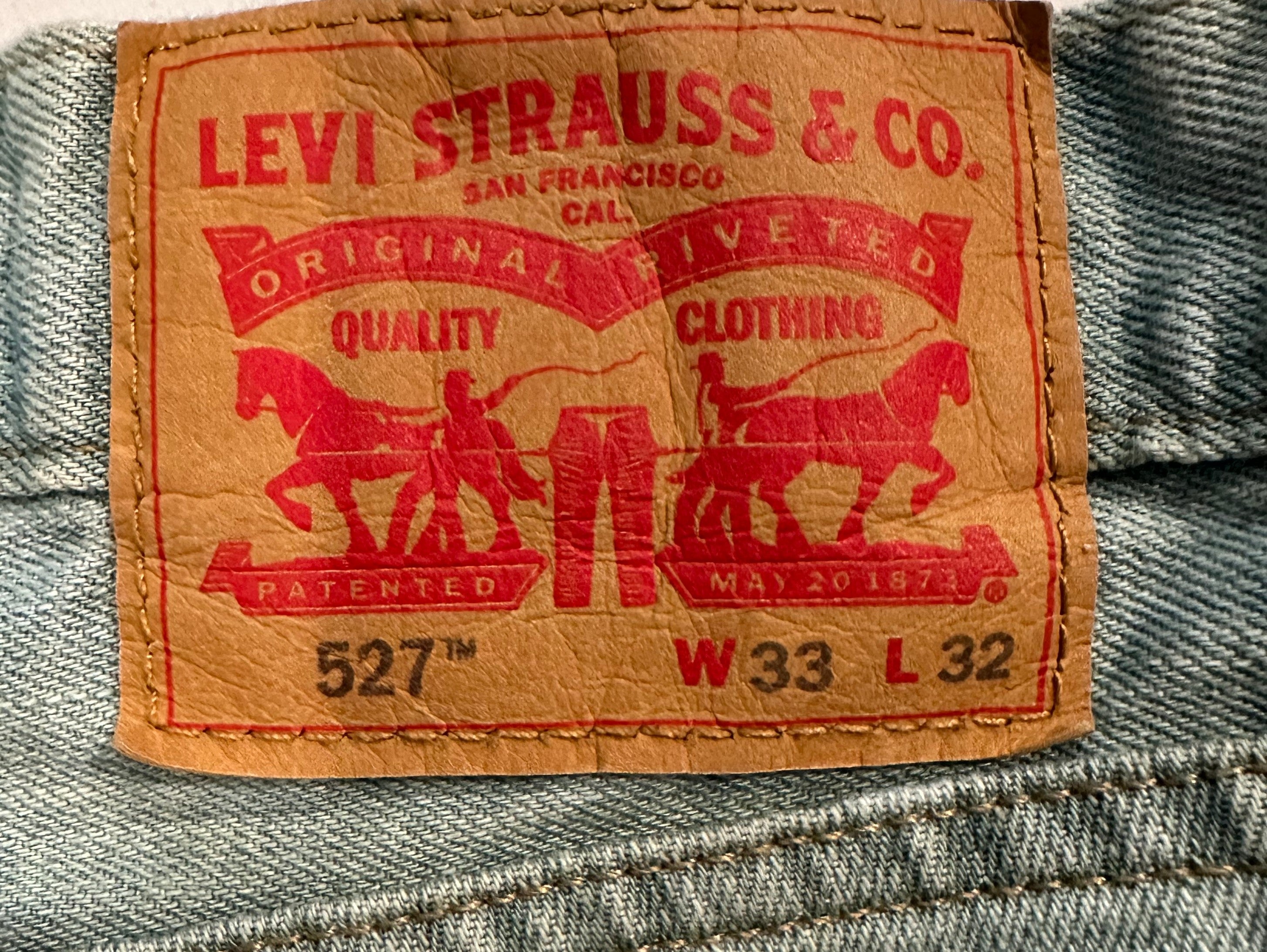 REFRESHED - Levi's 527 Hand Dyed Denim Jeans Size 33 x 32 Elevate your style with REFRESHED 527 Levis Hand Dyed Denim Jeans. The unique hand dyed process gives each