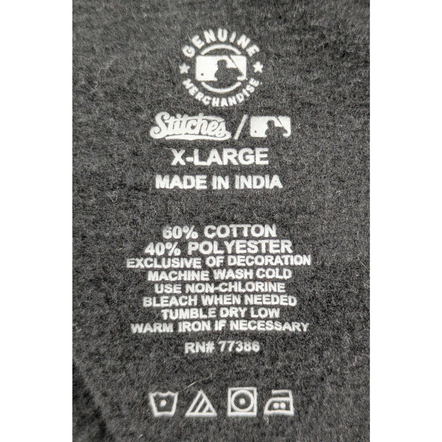 Stitches Los Angeles Dodgers Black Hoodie White Logo with Red LA Sz XL Show your team pride with this Stitches Los Angeles Dodgers black hoodie! This stylish hoodie