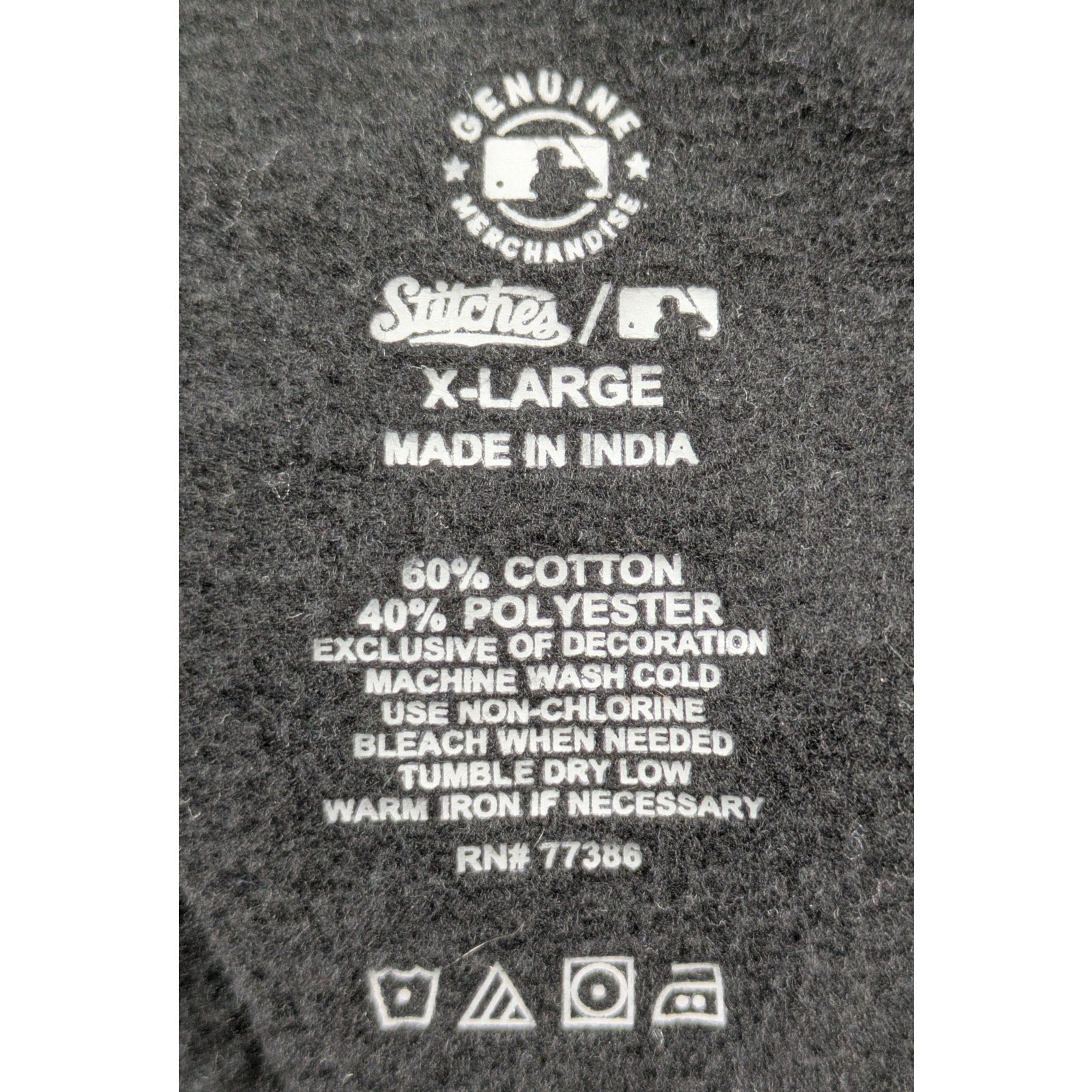 Stitches Los Angeles Dodgers Black Hoodie White Logo with Red LA Sz XL Show your team pride with this Stitches Los Angeles Dodgers black hoodie! This stylish hoodie