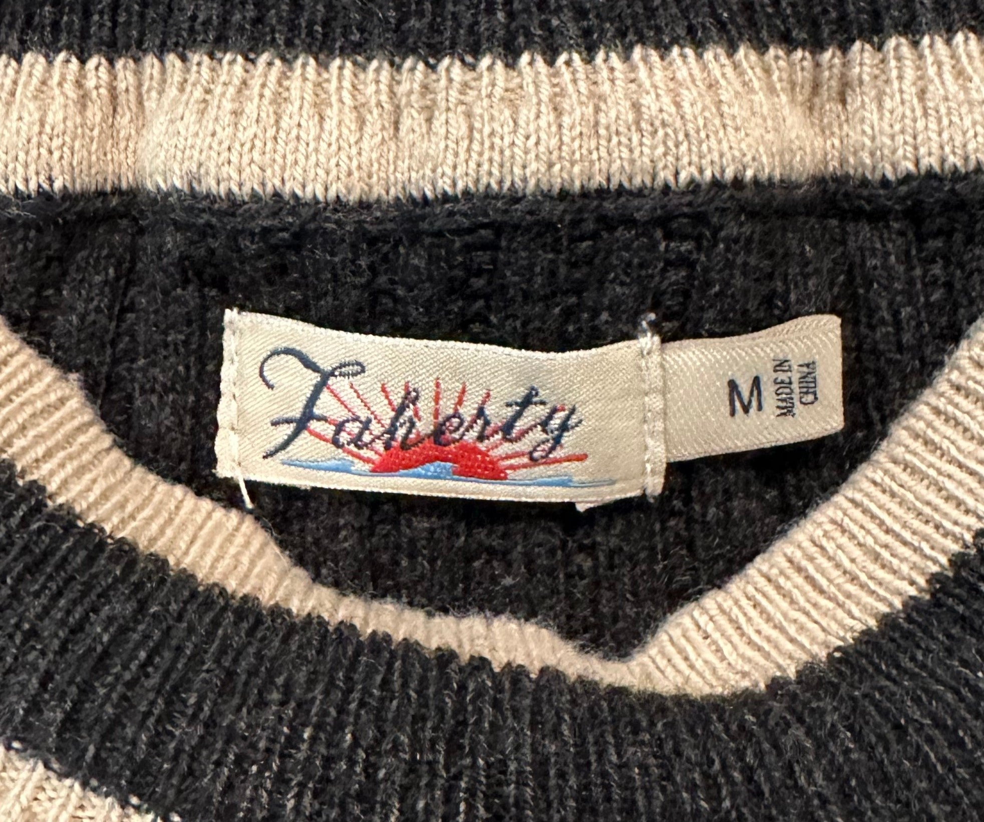 FahertyThis Faherty charcoal grey ribbed lightweight sweater was crafted with subtle elegance in mind. The luxe cotton and sumptuous cashmere blend creates a stylishly softSweaterFaherty Charcoal Grey Ribbed Lightweight SweaterFaherty Charcoal Grey Ribbed Lightweight Sweater