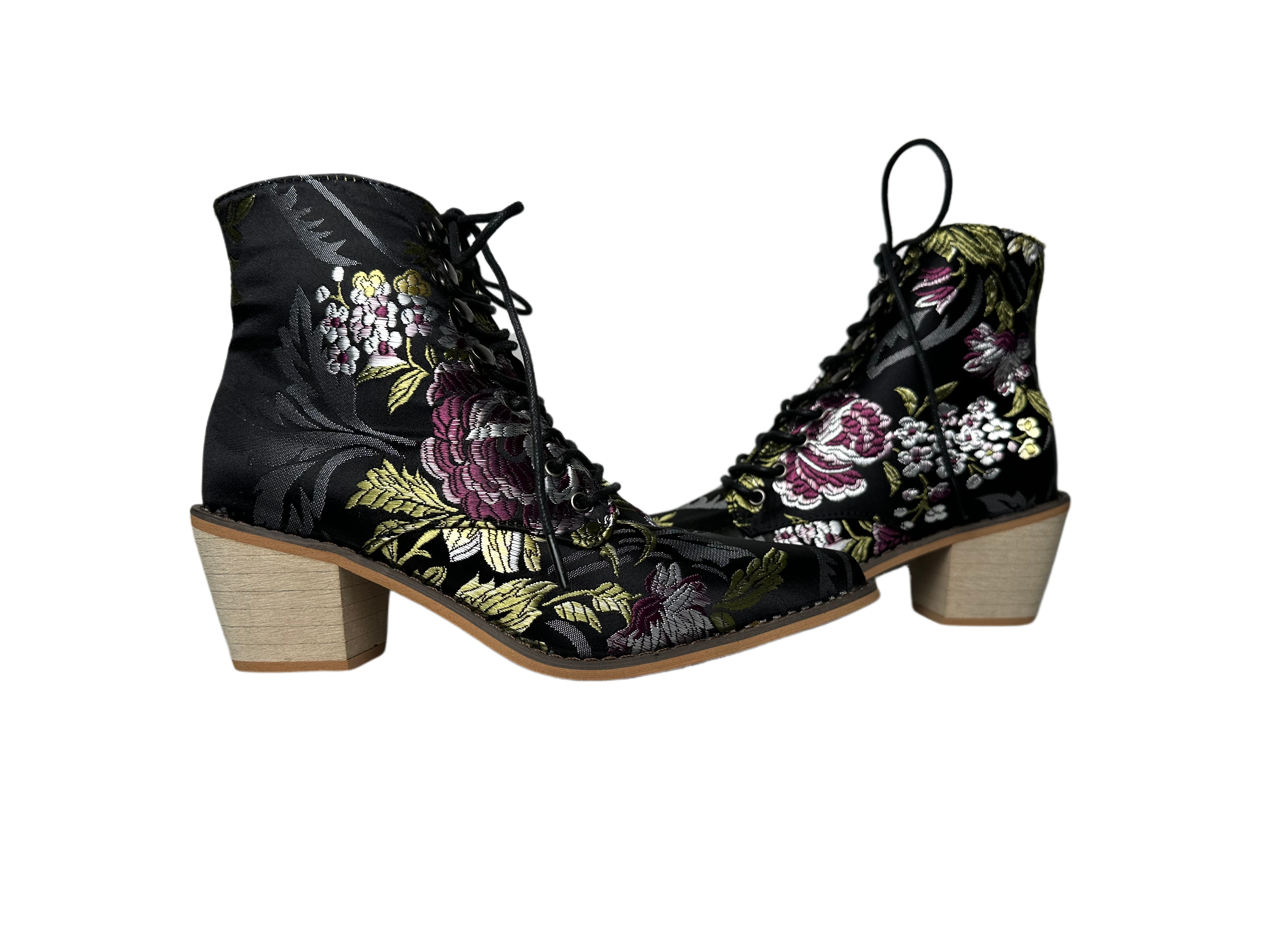 No BrandLook stylish while wearing this beautiful floral ankle boot. It features a bright floral embroidered fabric upper and a light block wood heel for a slightly western ShoesBeautiful Floral Fabric Lace Up Ankle Boot with Light Wood HeelBeautiful Floral Fabric Lace