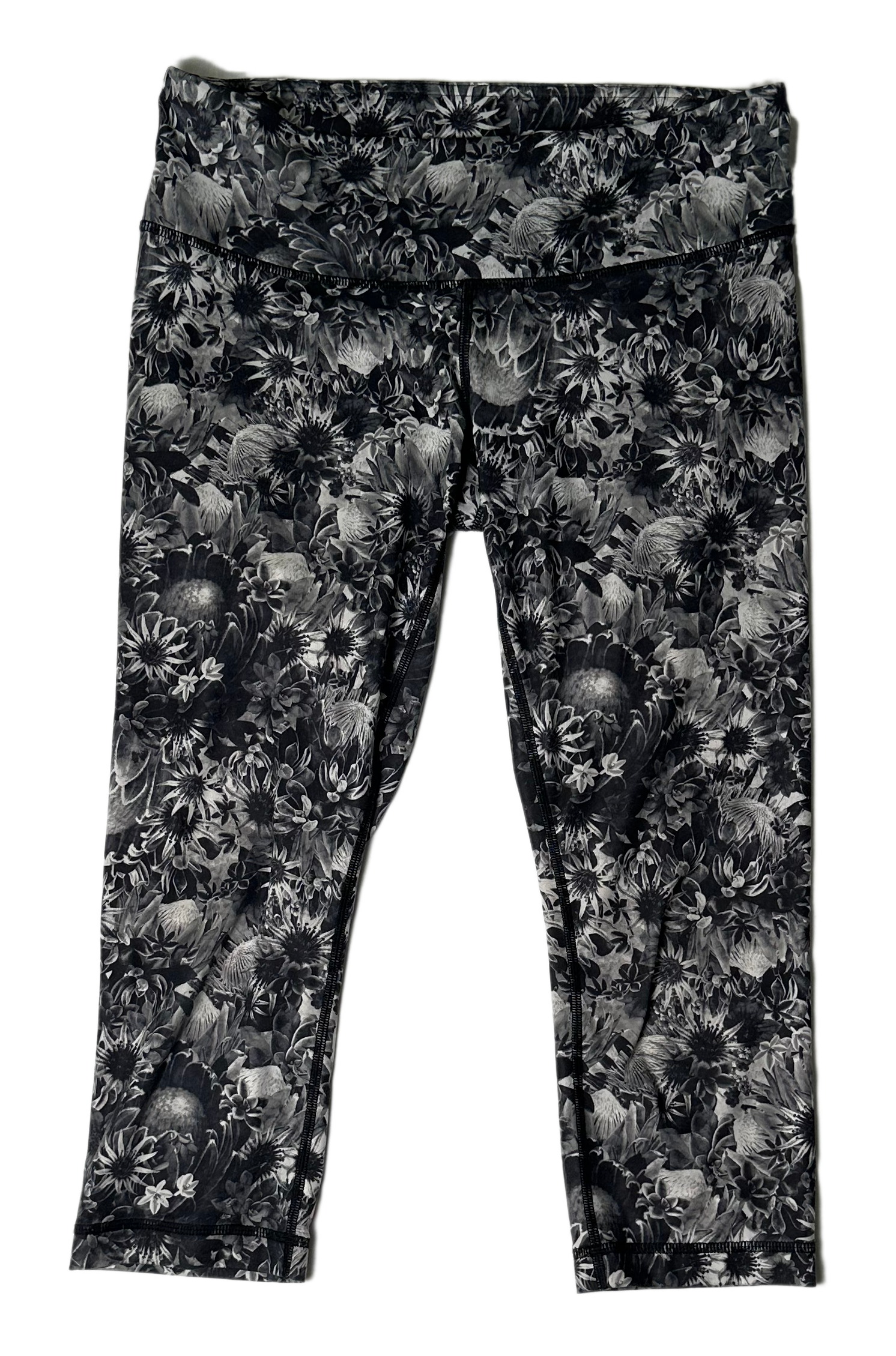 LululemonFeel flower-power strong in these fashionable Lululemon Black &amp; Grey Floral Print Cropped Leggings! Their cropped style offers breathability and comfort, while tLeggingsLululemon Black & Grey Floral Print Cropped LeggingsLululemon Black & Grey Floral Print Cropped Leggings