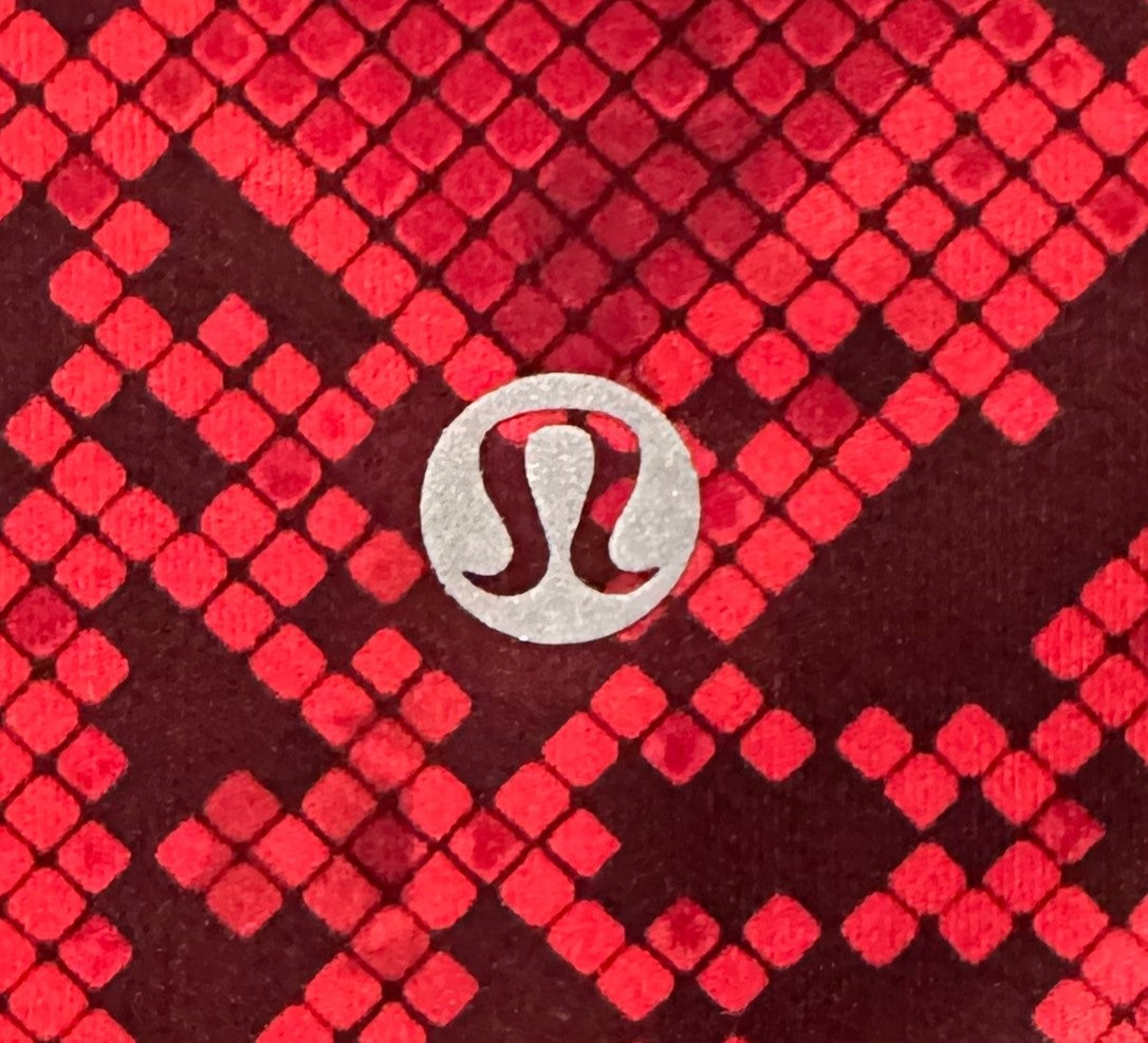 LululemonThese Lululemon red snake print leggings are the perfect way to add a touch of sophisticated edge to your activewear. Crafted in luxuriously comfortable fabric adornLeggingsLululemon Red Snake Print LeggingsLululemon Red Snake Print Leggings