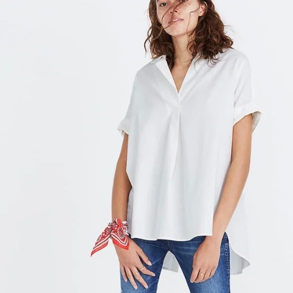 Madewell Courier Button Back Shirt in Pure White Size Small Elevate your wardrobe with this Madewell Cotton/Modal Blend Courier Short Sleeve Tunic. Lightweight and c