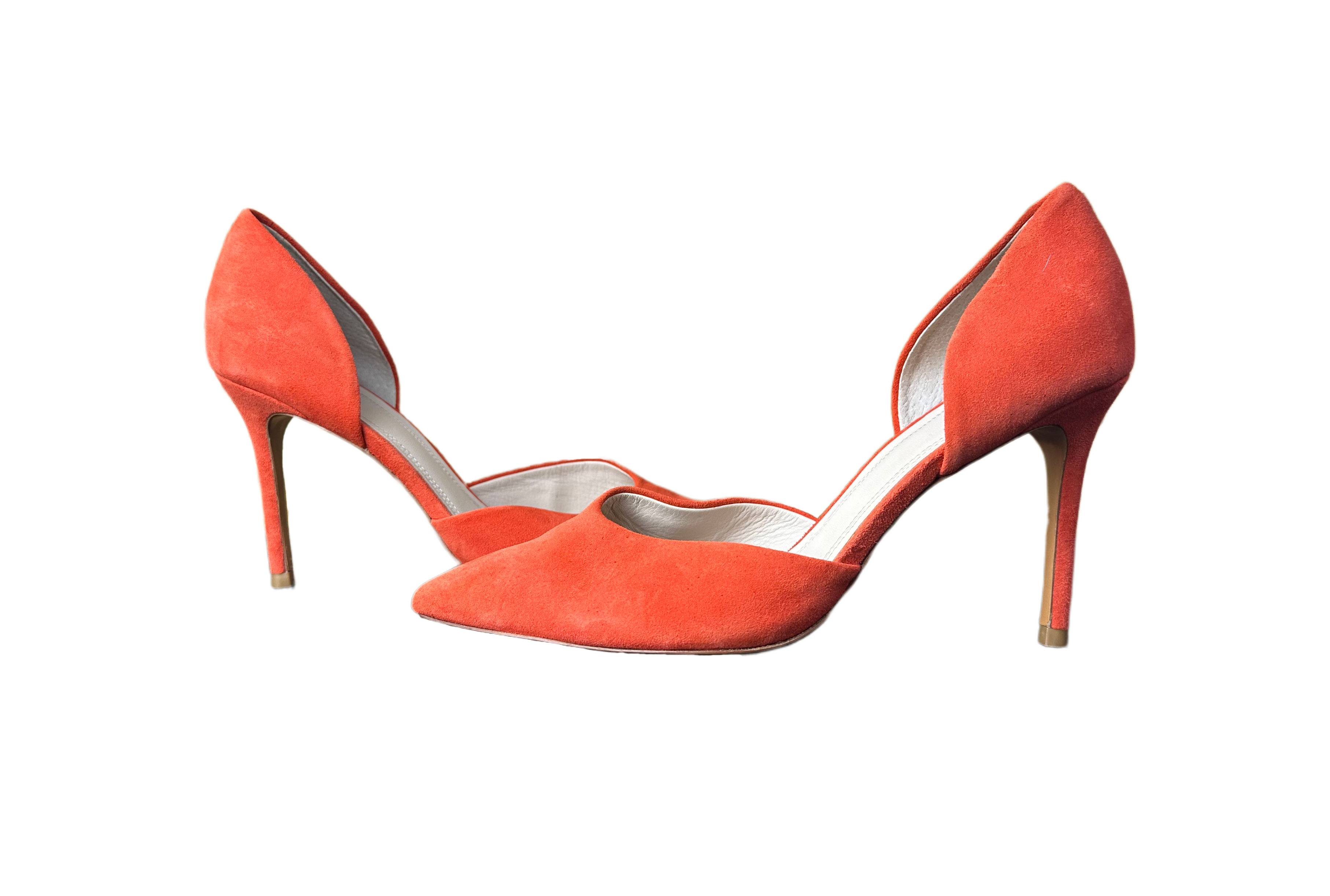 Marc Fisher LTD ML Tammy d'Orsay Tangerine Suede Pumps - EUC Expertly crafted in tangerine suede, these chic shoes feature a pointed toe and d'orsay silhouette fShoesMarc Fisher LTD ML Tammy d'Orsay Tangerine Suede Pumps - EUC'Orsay Tangerine Suede Pumps - EUC