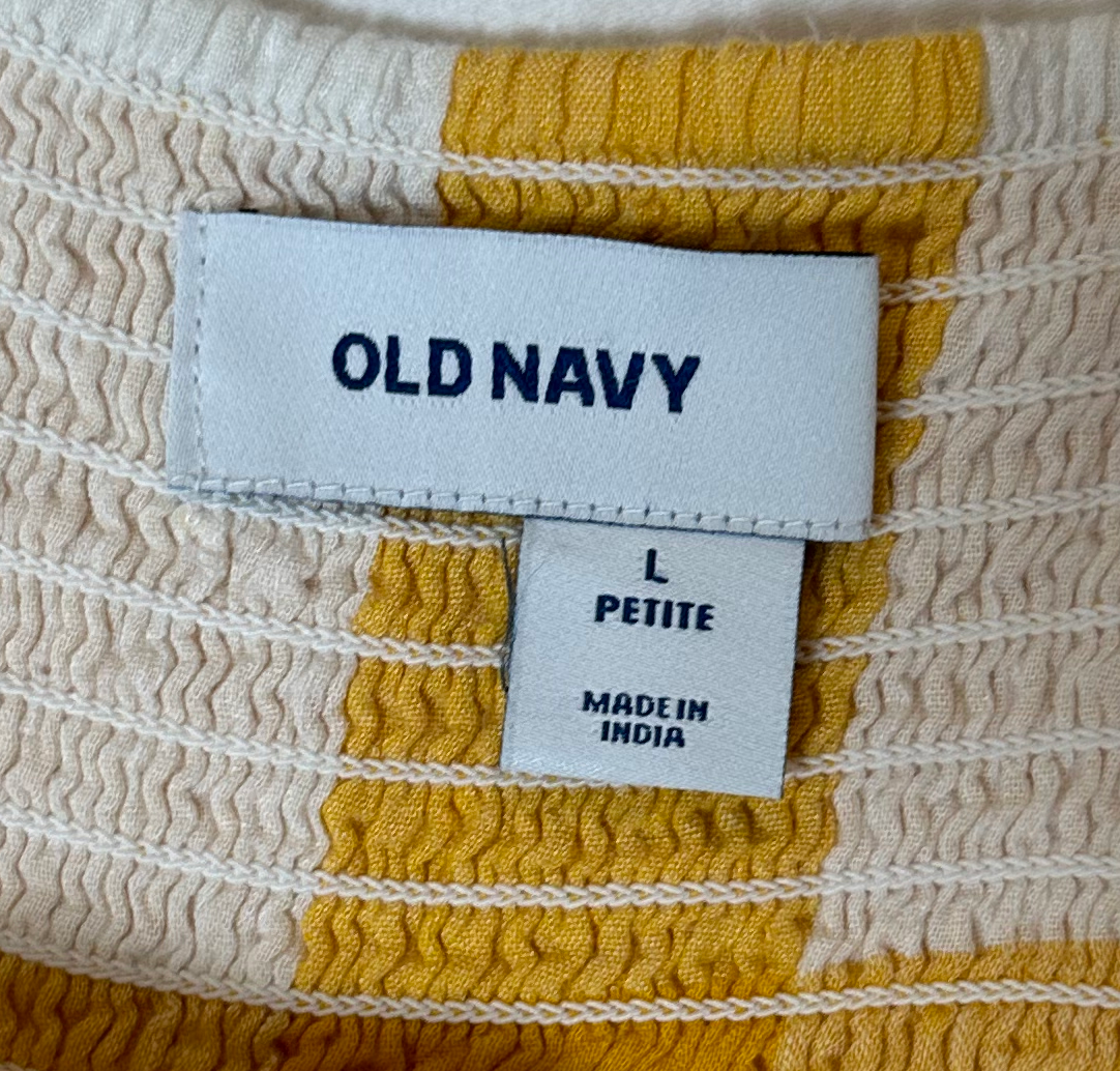Old NavyMake a statement in this sunny Old Navy yellow &amp; white gingham sundress! Fully lined for total comfort with adjustable straps, a flattering V-neck, and an elastiDressesOld Navy Yellow & White Gingham SundressNavy Yellow & White Gingham Sundress