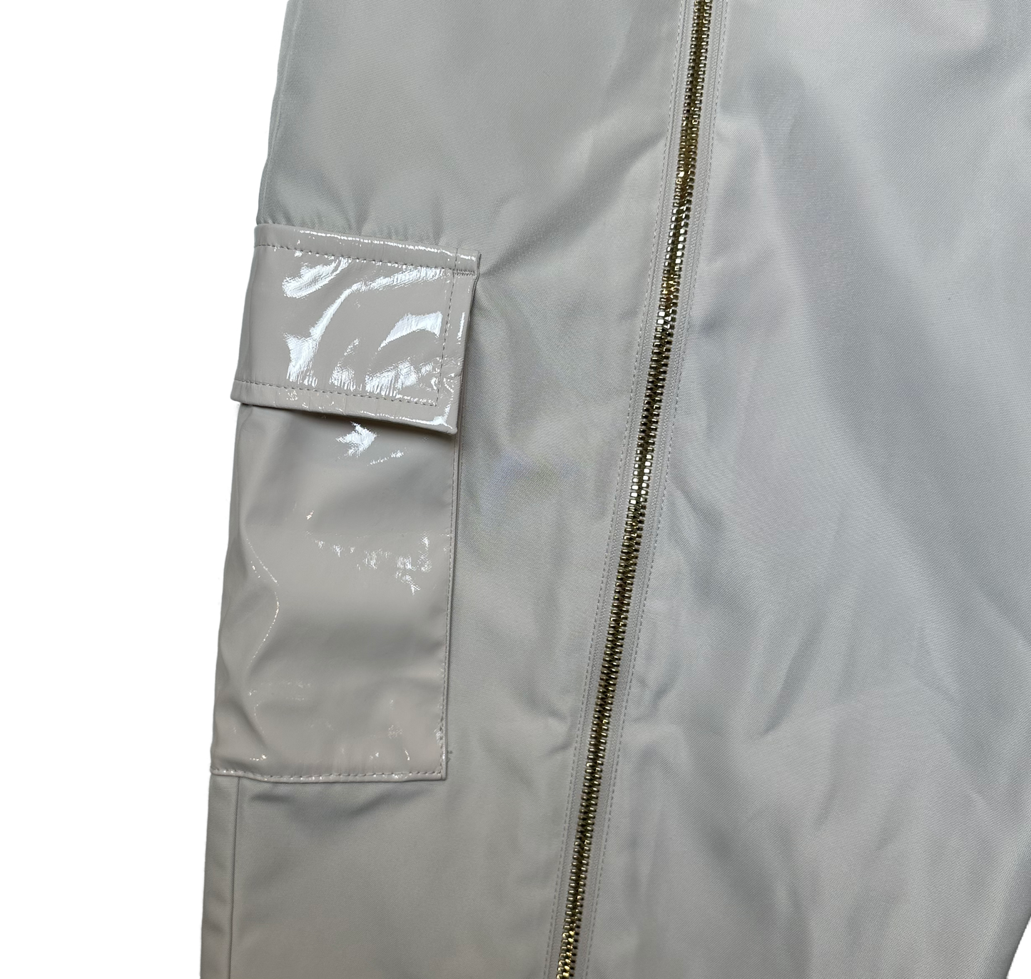 Nike Women's Nude Zip Front Cargo Joggers  Patent Leather Details sze M Effortless style meets functional cool with these cargo joggers that refuse to take themselv