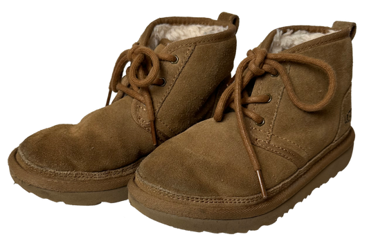 Ugg Iconic Neumel Kids Tan Lace Up Chukka Boots Size 1