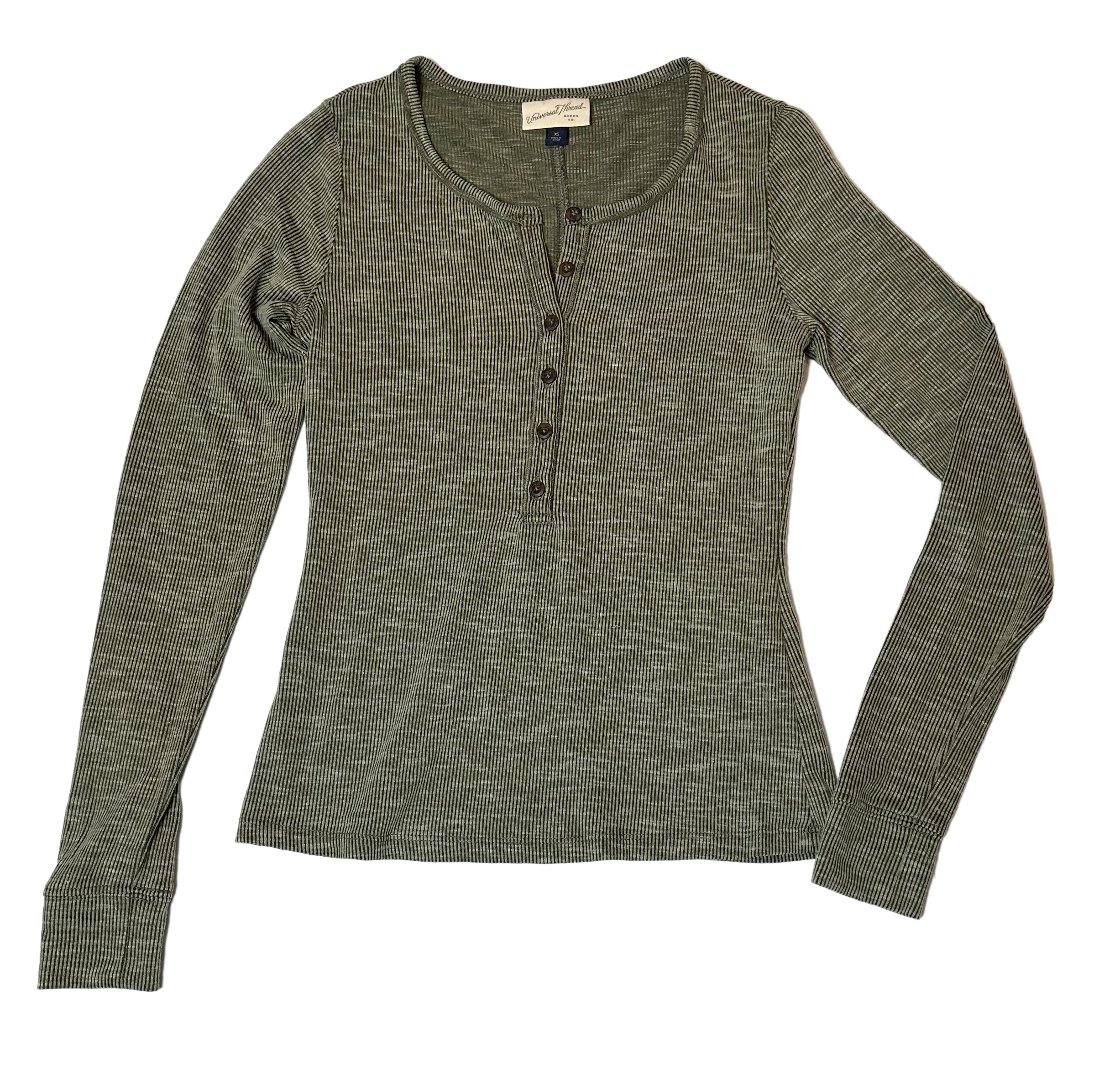 Universal ThreadsThis long-sleeve henley thermal from Universal Threads will keep you feeling cozy and looking cool! Crafted with a soft, moss-green fabric and classic henley style, TopUniversal Threads Moss Green Long Sleeve Henley ThermalUniversal Threads Moss Green Long Sleeve Henley Thermal