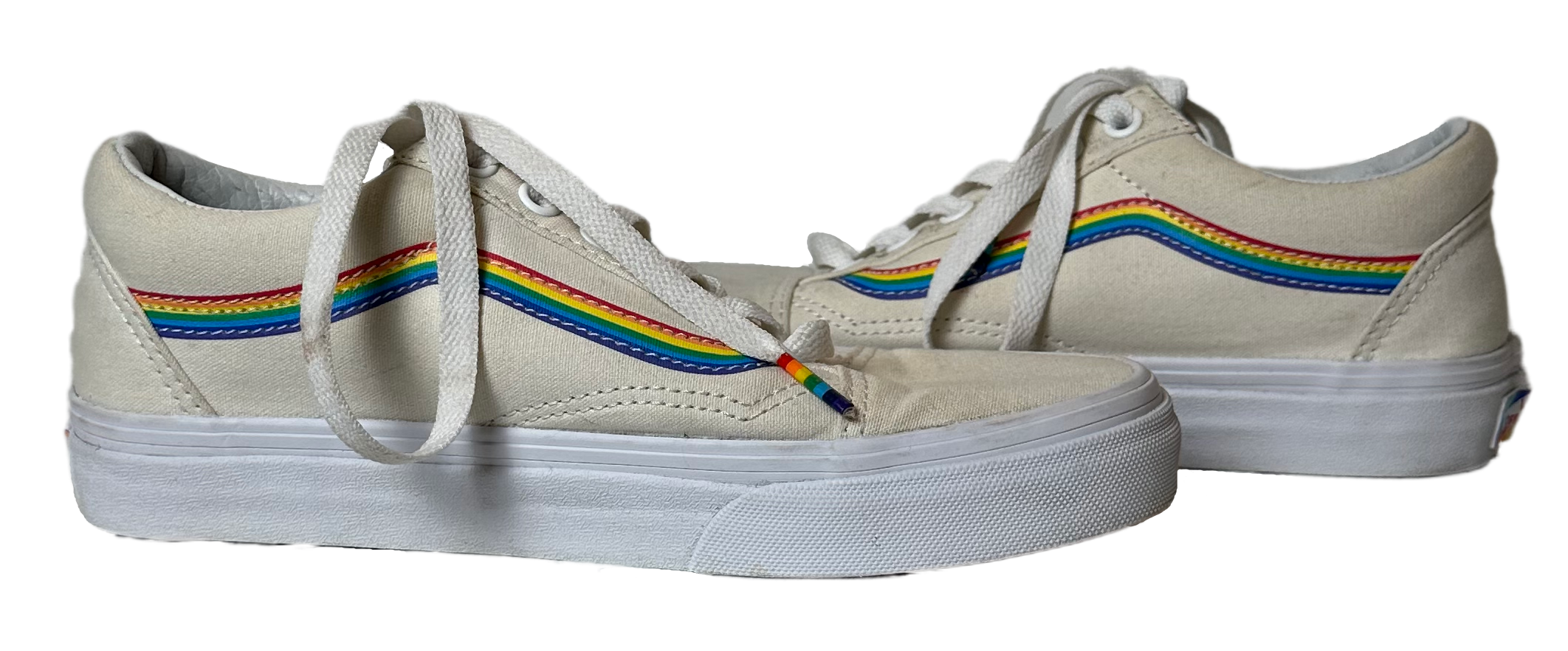 Vans Limited Edition Old Skool Rainbow Skate Sneaker Shoes Size 6 Get ready to skate with the Vans Limited Edition Old Skool Rainbow Skate Sneakers! These kicks feat