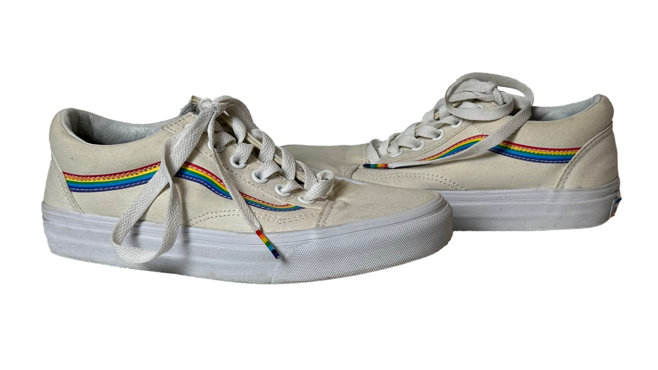 Vans Limited Edition Old Skool Rainbow Skate Sneaker Shoes Size 6 Get ready to skate with the Vans Limited Edition Old Skool Rainbow Skate Sneakers! These kicks feat