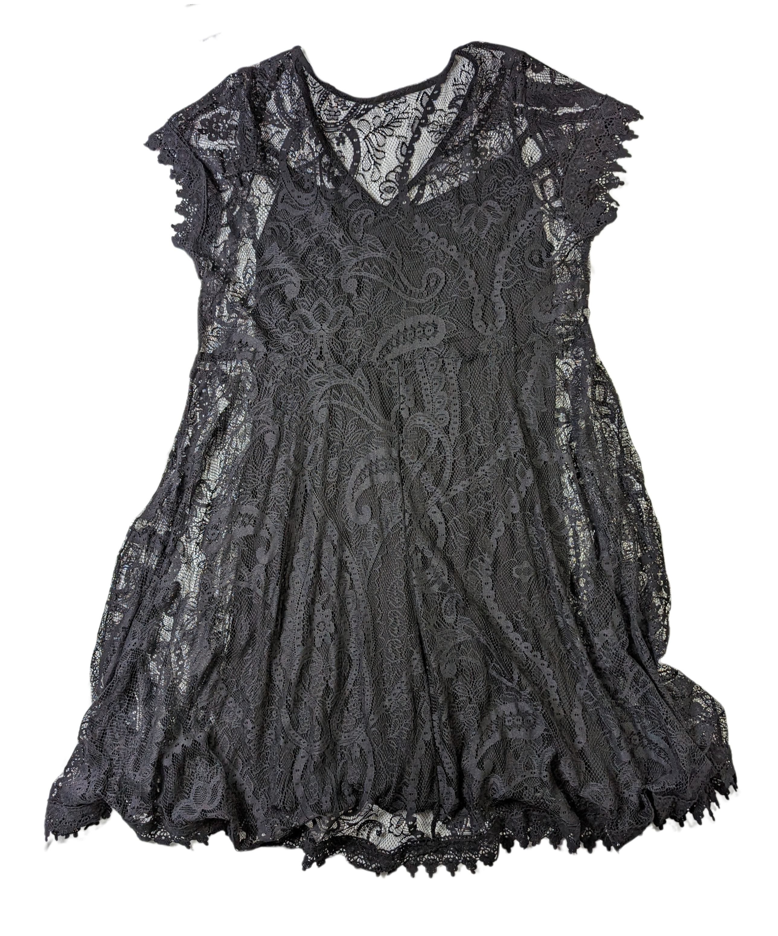 TorridThe Torrid Black Lace Dress is a versatile piece, perfect for a special event. Featuring a lightweight but durable lace fabric with a black lining, the dress has a bdressTorrid Black Lace DressTorrid Black Lace Dress