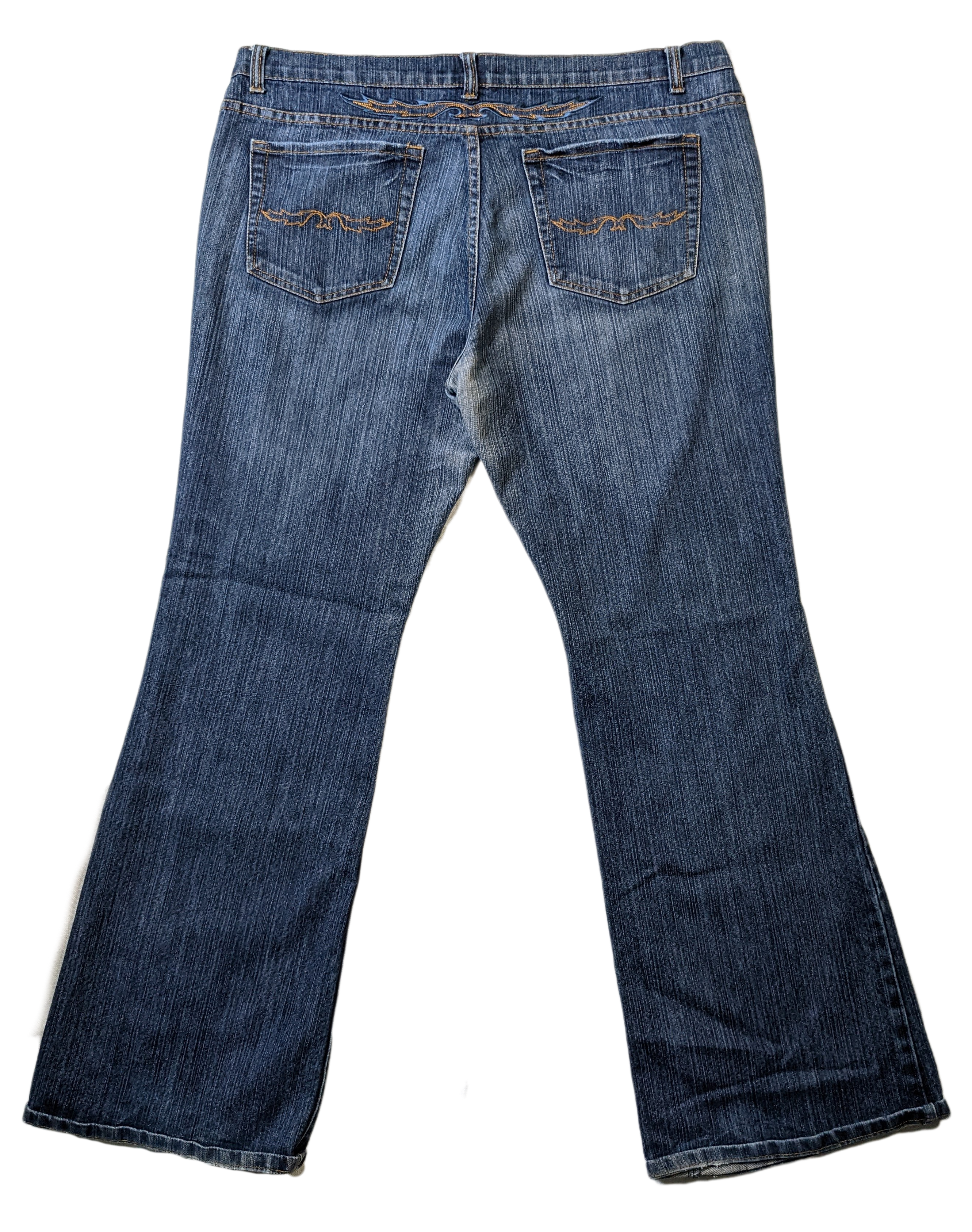 Bogari JeansMedium wash with unique stitching in the back.Denim JeansBogari JeansBogari Jeans