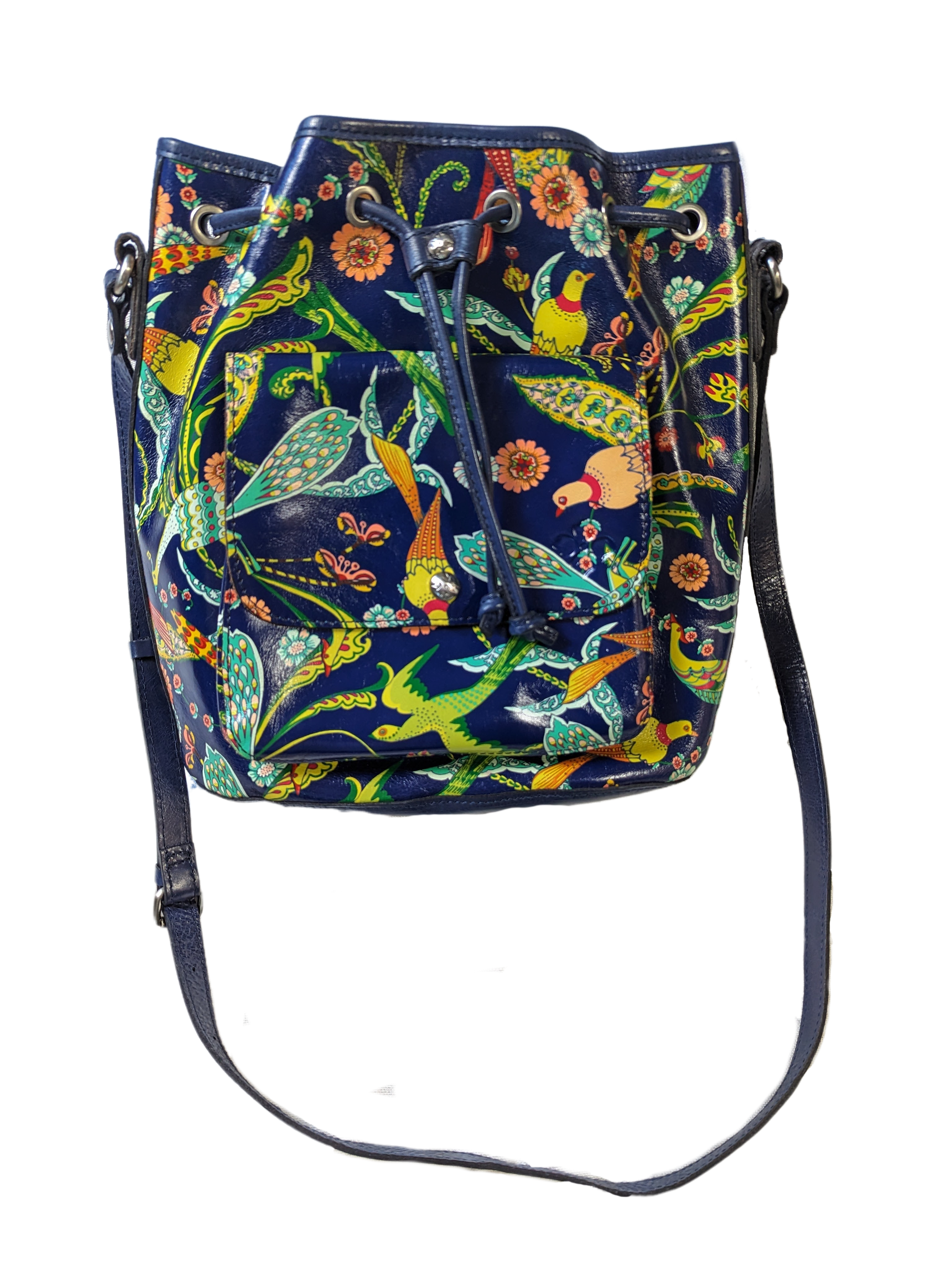 Patricia Nash Sabina Birds of Paradise Leather Drawstring Bucket Bag EThis gorgeous bag is in awesome condition.  No scratches or smudges.  This is one you will love for a long time!
Measurements:
Length:  11.5"   Width:  5.5"  Height: