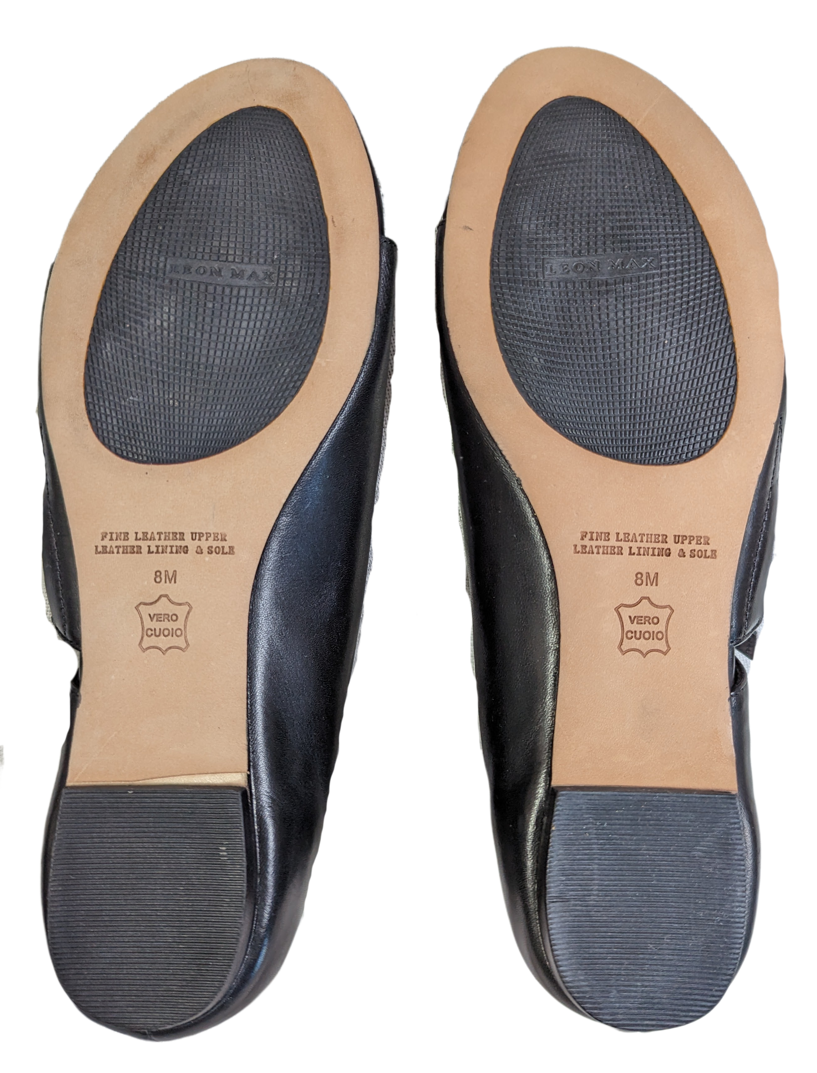 Leon Max Velia Leather Open Toe Flat Sandals Size 8 Such a cool, modern look!  Wear these with shorts, jeans or a cute dress!  They are out of this world! 