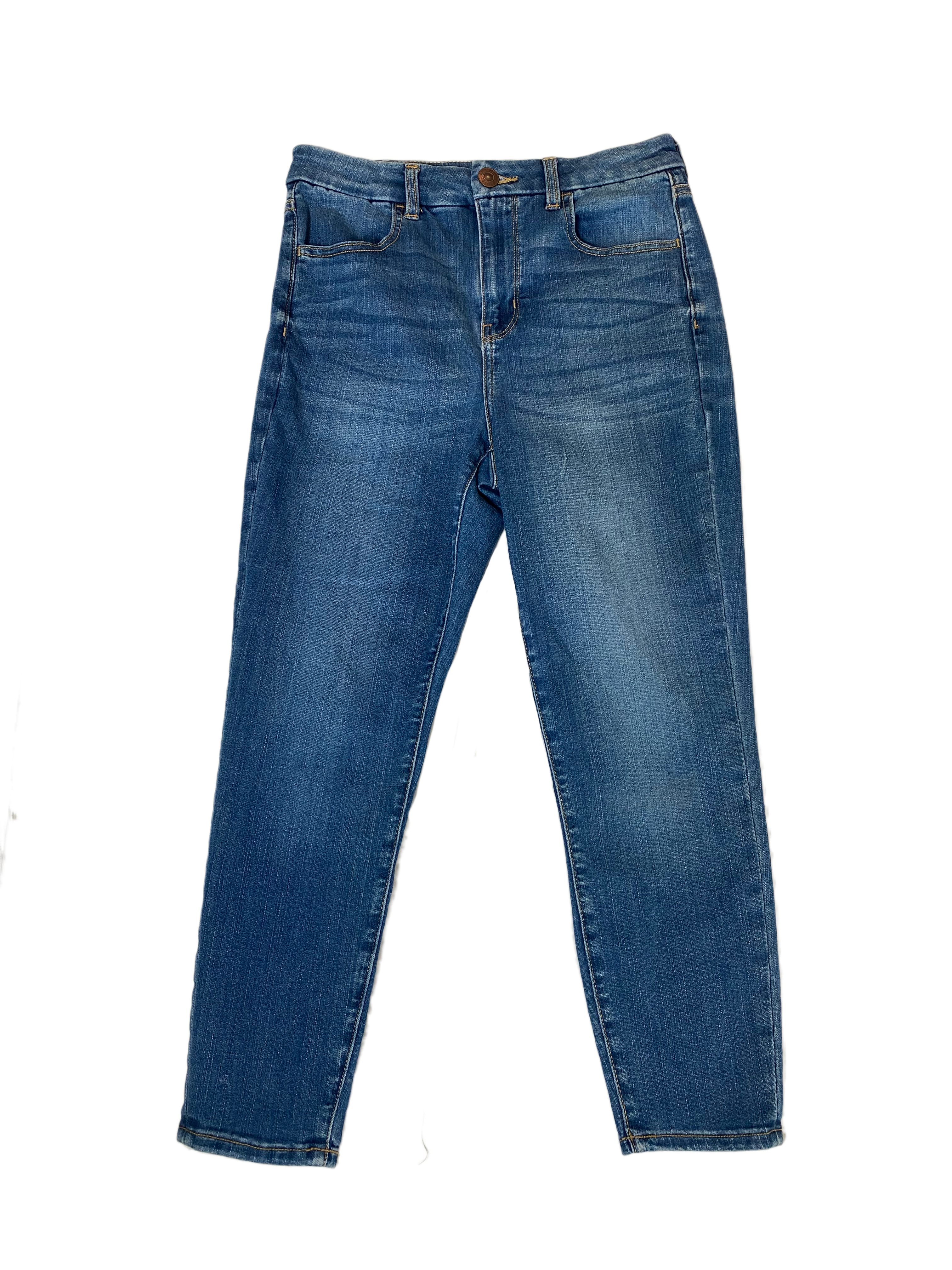 American Eagle Ne(x)t Level Stretch JeansThese are the perfect shade of blue to wear dressy or casual. Pair with flats and a flowy top of an easy day out, or heels for a night out.