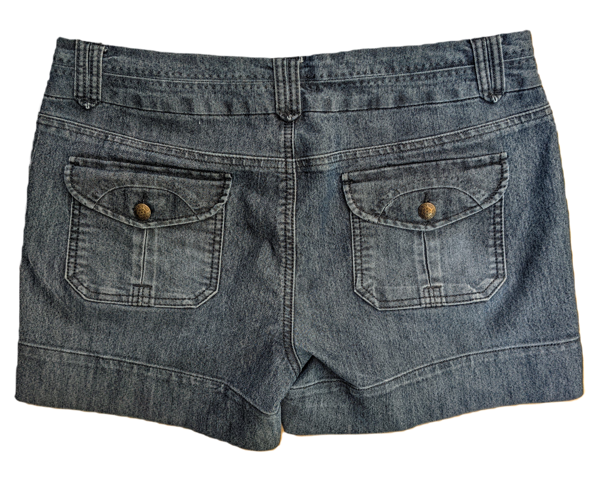 One Song Dark Denim Shorts  Size 12  Take your style to the next level with these trendy shorts that feature a touch of spandex for comfort. Perfect for any occasion