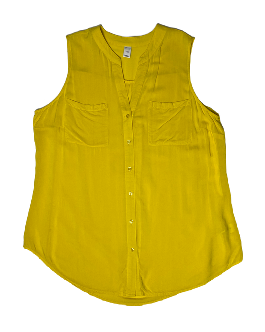 Old Navy Yellow Sleeveless Shirt Old Navy yellow sleeveless button front notch collar shirt with front pockets.