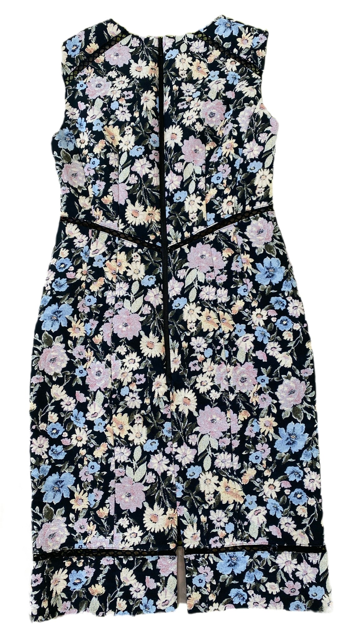  Nanette Lepore Sleeveless Printed Sheath Dress has a lovely floral pri