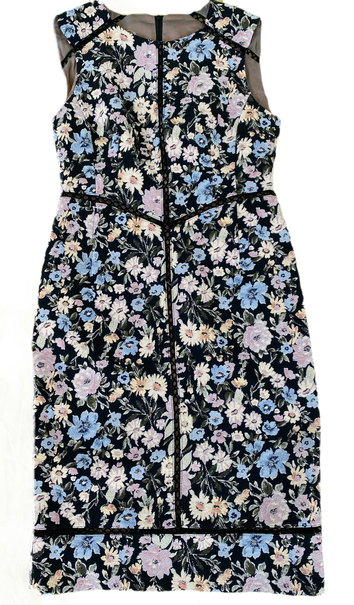  Nanette Lepore Sleeveless Printed Sheath Dress has a lovely floral pri