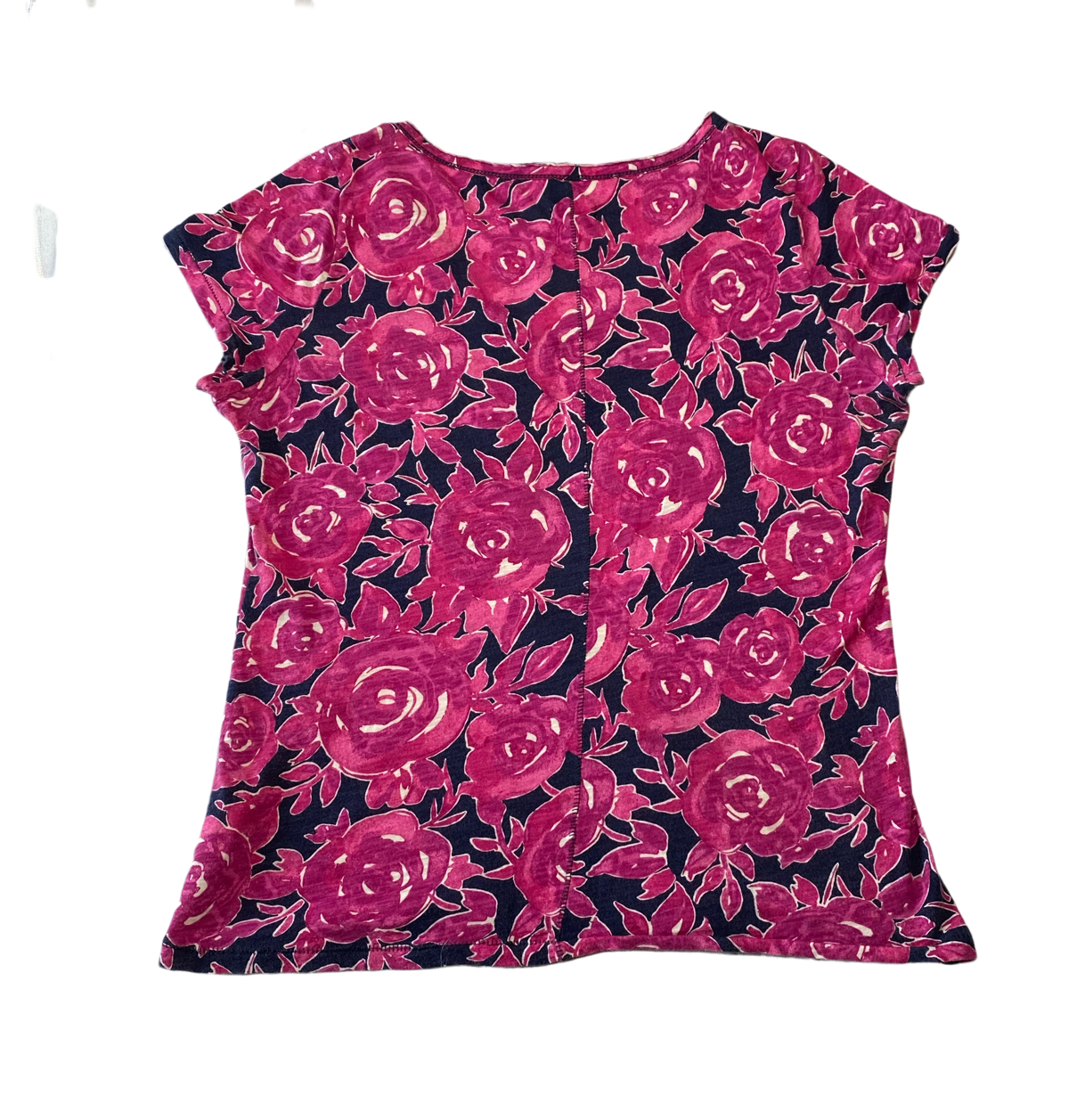 Maison Jules Magenta and Navy Print T-shirt  Size Medium  Bloom in style with Maison Jules' Magenta and Navy Floral Print T-shirt. The cap sleeves and scoop neck add